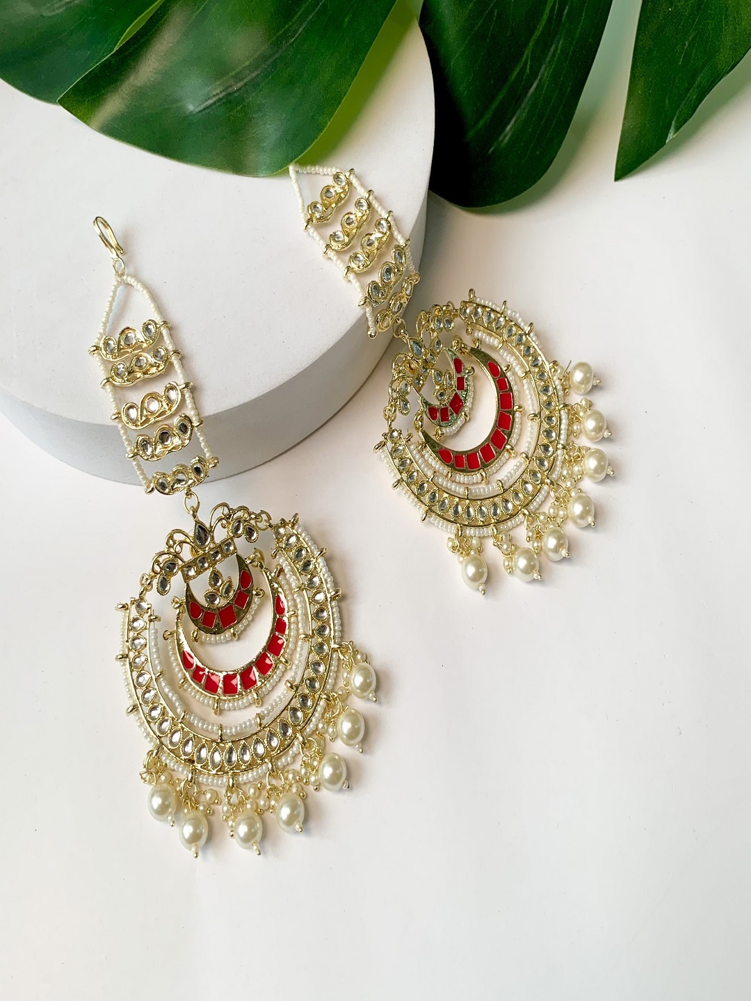 

I Jewels Gold Plated Kundan Studded & Beaded Chandbalis