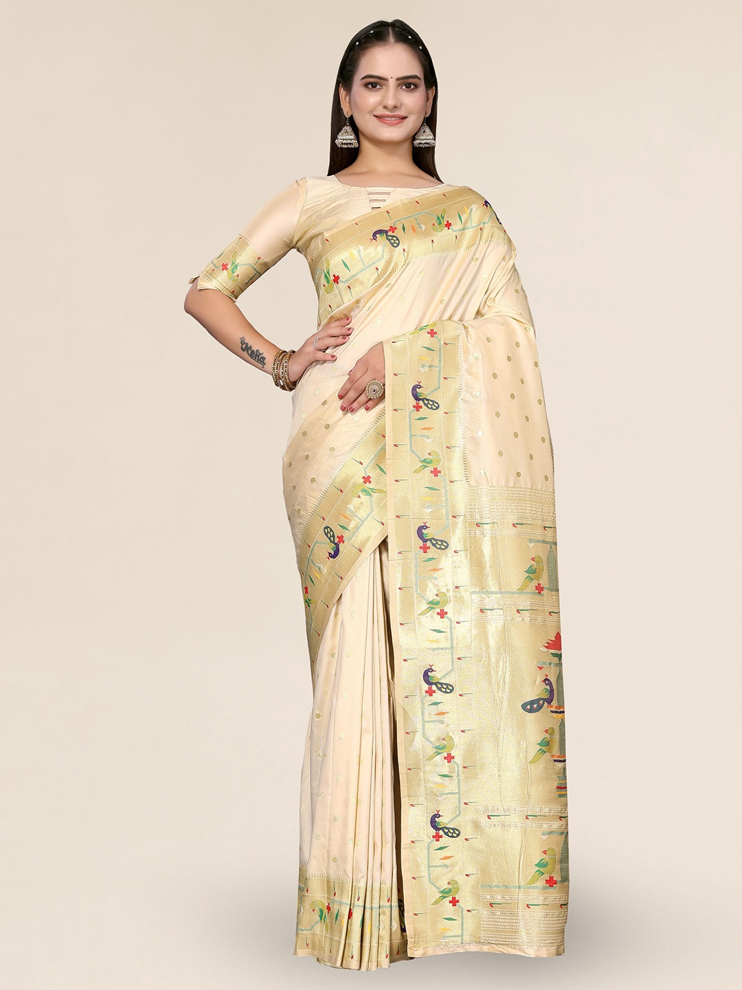 

DIVASTRI Ethnic Motifs Woven Design Zari Detail Saree, Off white