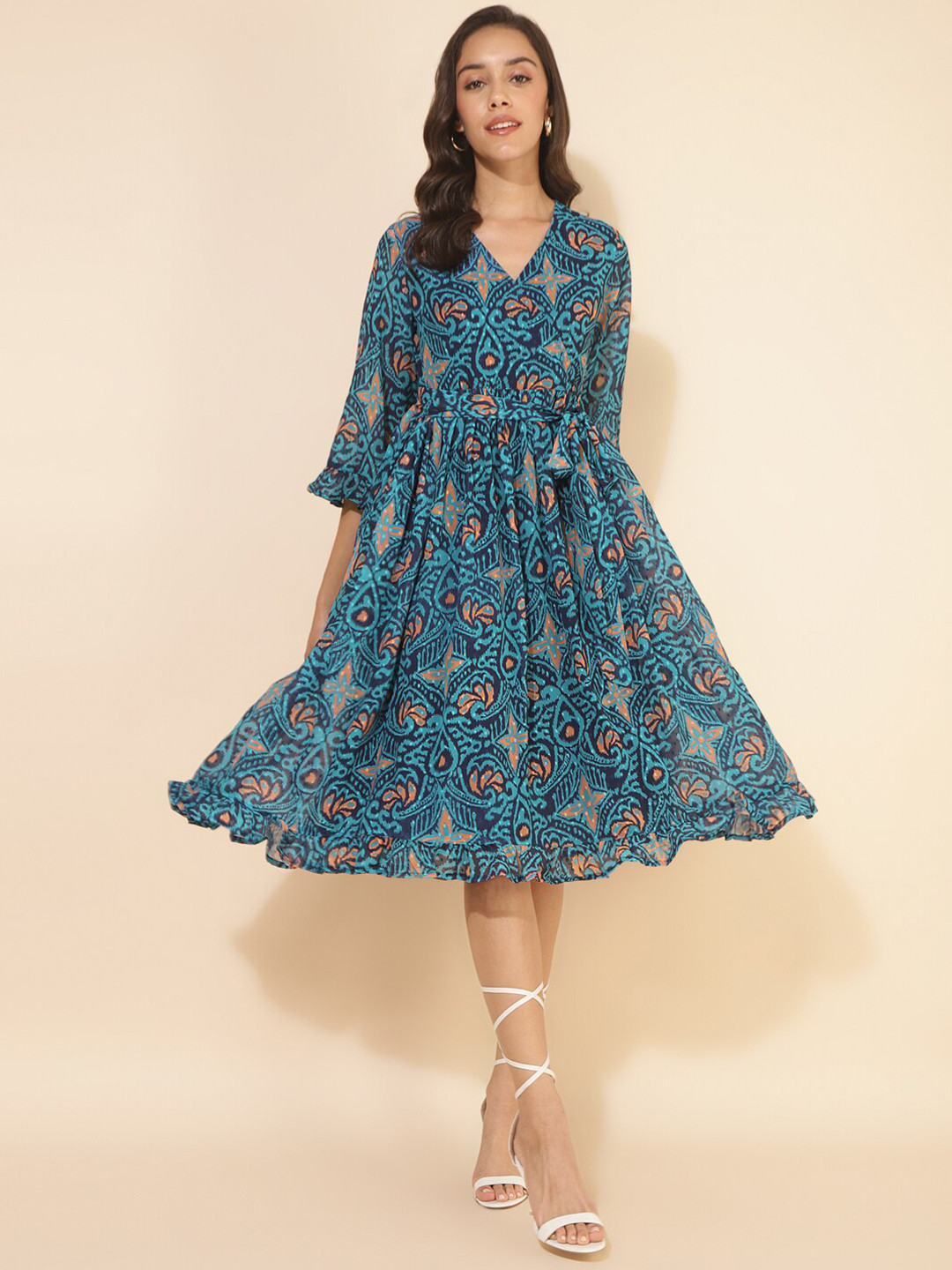 

Janasya Blue Floral Printed Flared Sleeve Georgette Fit & Flare Dress