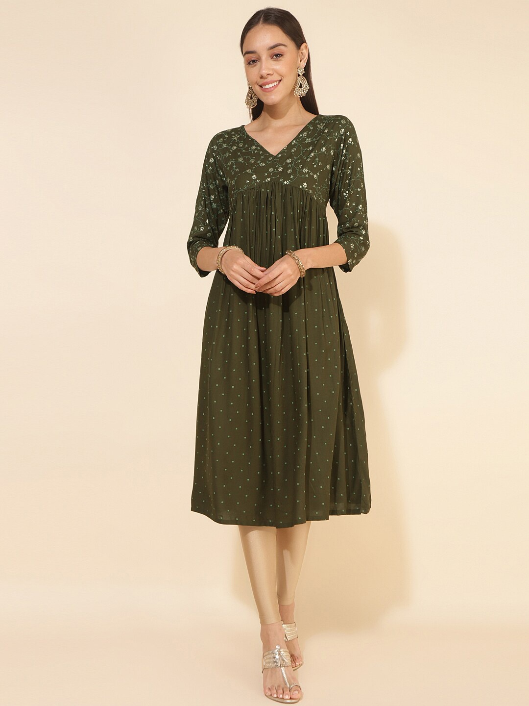 

Janasya Floral Printed V-Neck Foil Print Anarkali Kurta, Olive