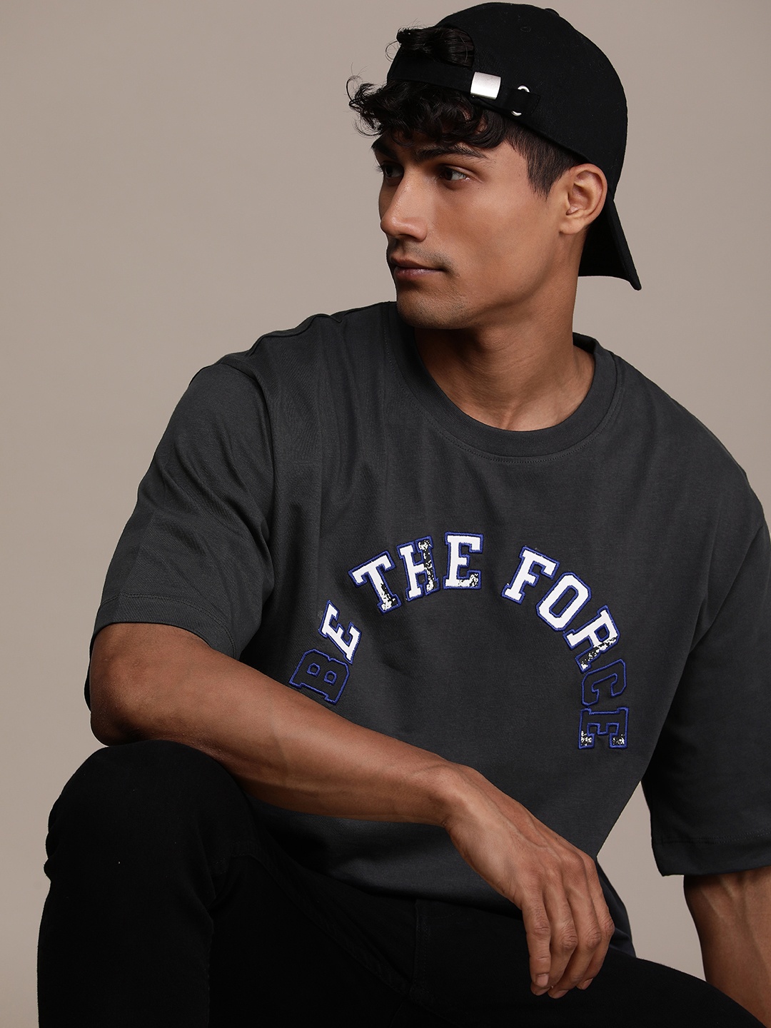 

FORCE IX Men Brand Logo Embroidered Pure Cotton T-shirt, Grey