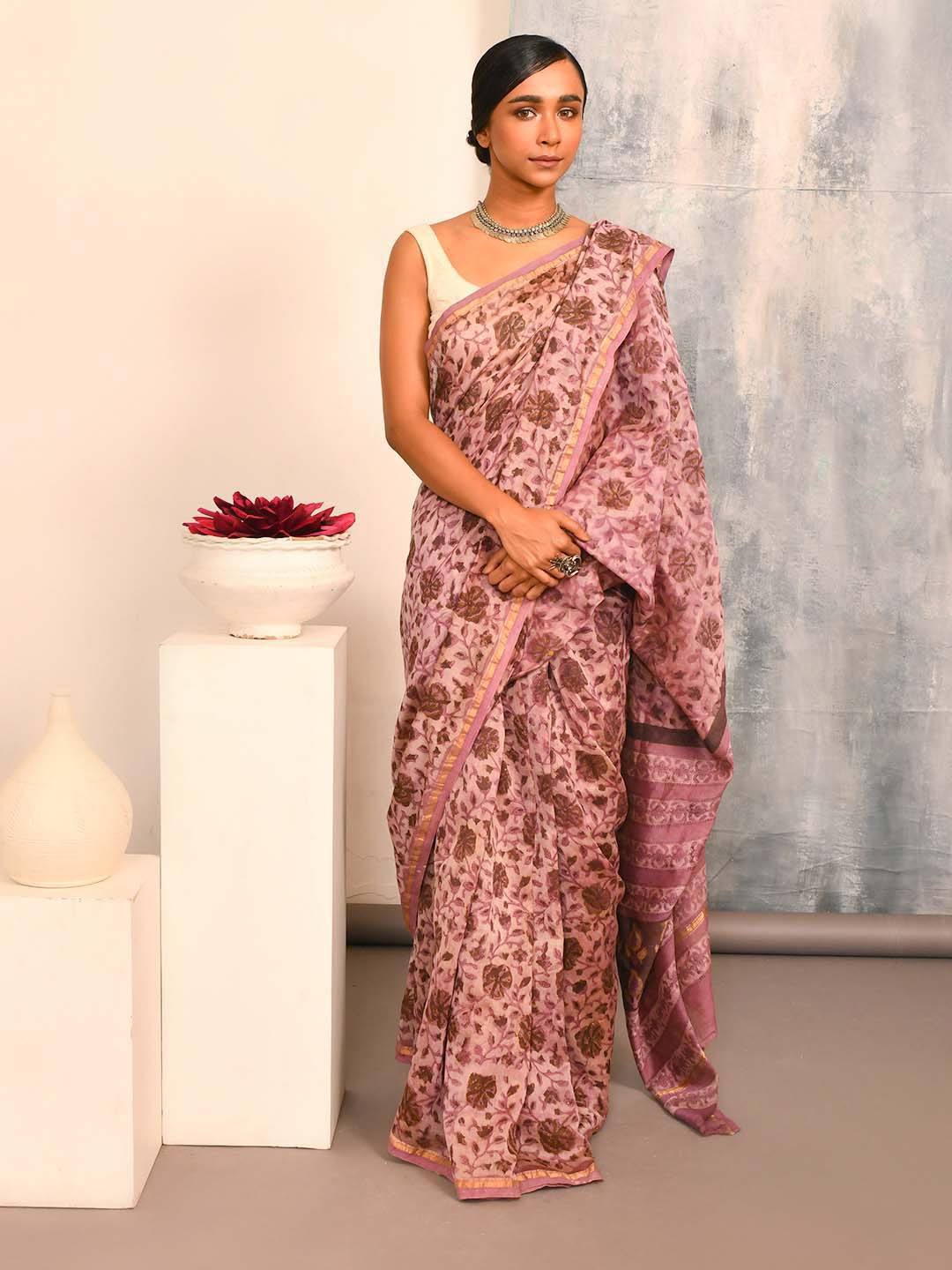 

Indethnic Floral Printed Zari Silk Cotton Bagru Saree, Pink