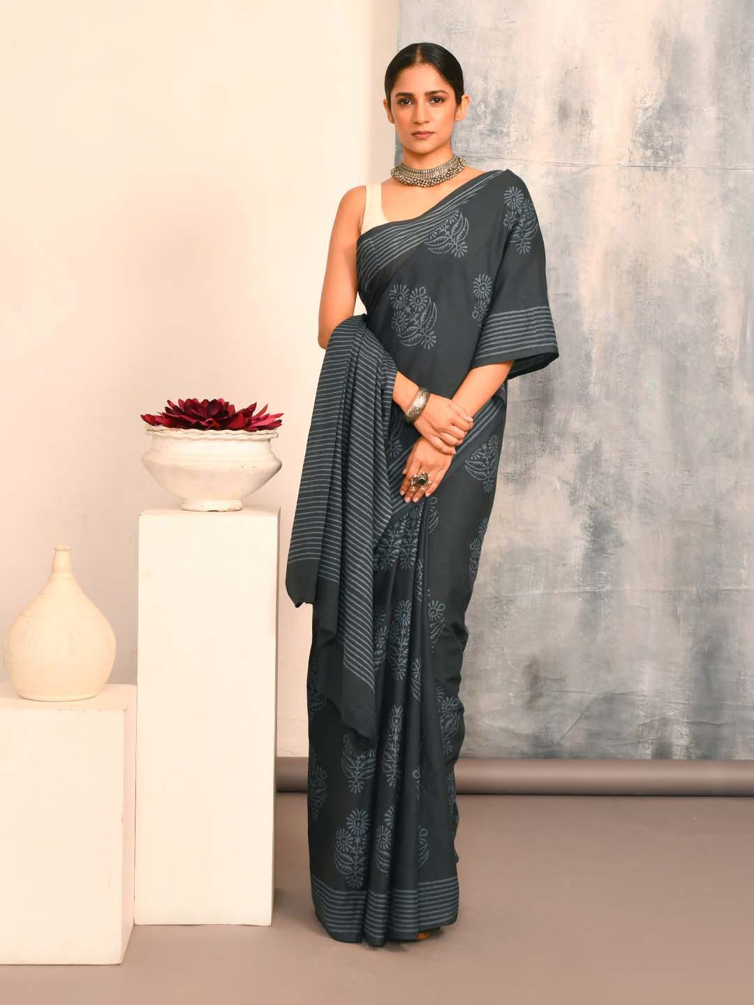 

Indethnic Floral Printed Pure Cotton Bagru Saree, Blue