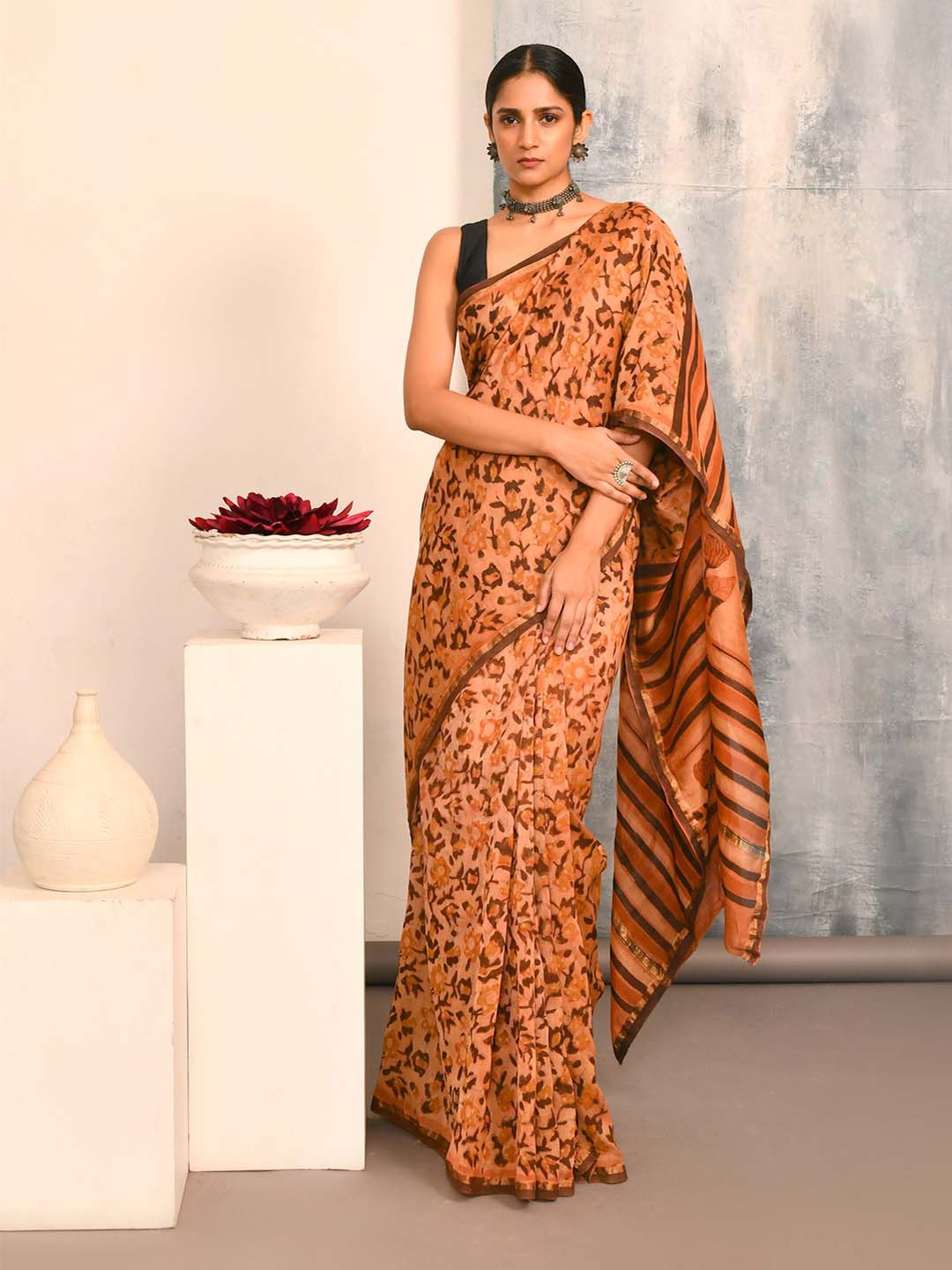 

Indethnic Floral Printed Zari Silk Cotton Bagru Saree, Orange