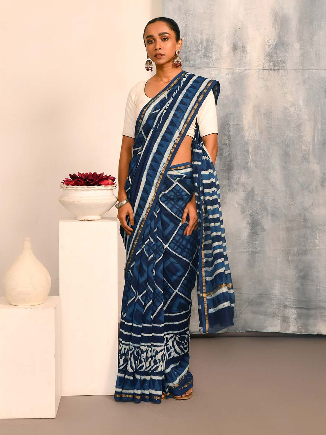 

Indethnic Geometric Printed Zari Silk Cotton Bagru Saree, Navy blue