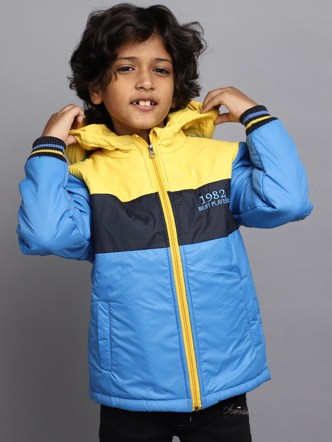 

V-Mart Boys Colourblocked Lightweight Cotton Hooded Puffer Jacket, Blue
