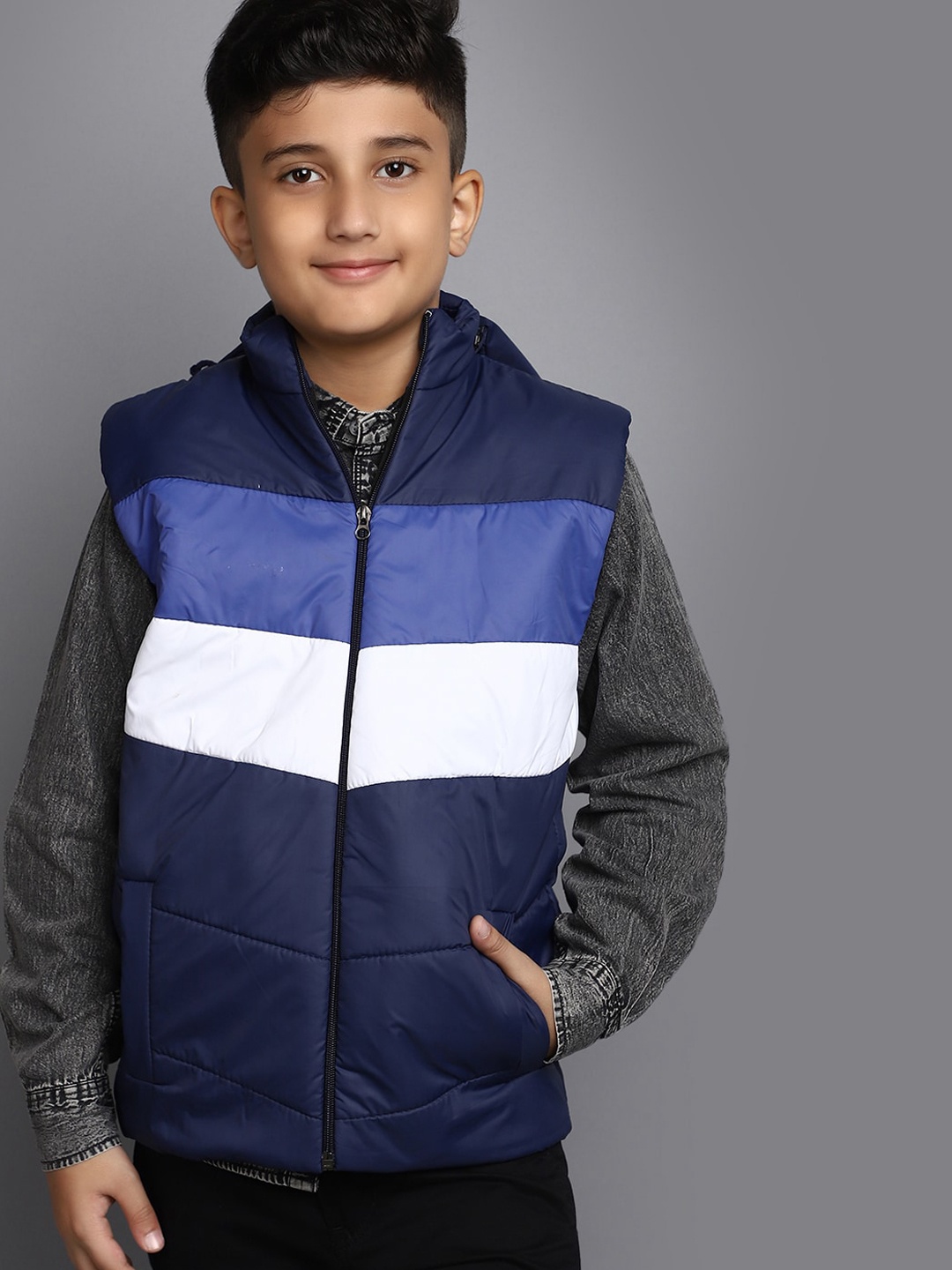 

V-Mart Boys Colourblocked Lightweight Cotton Puffer Jacket, Blue