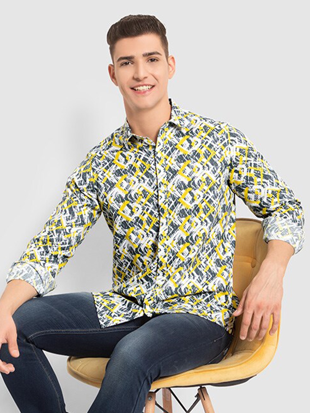 

Beyoung Abstract Printed Spread Collar Twill Cotton Casual Shirt, Yellow