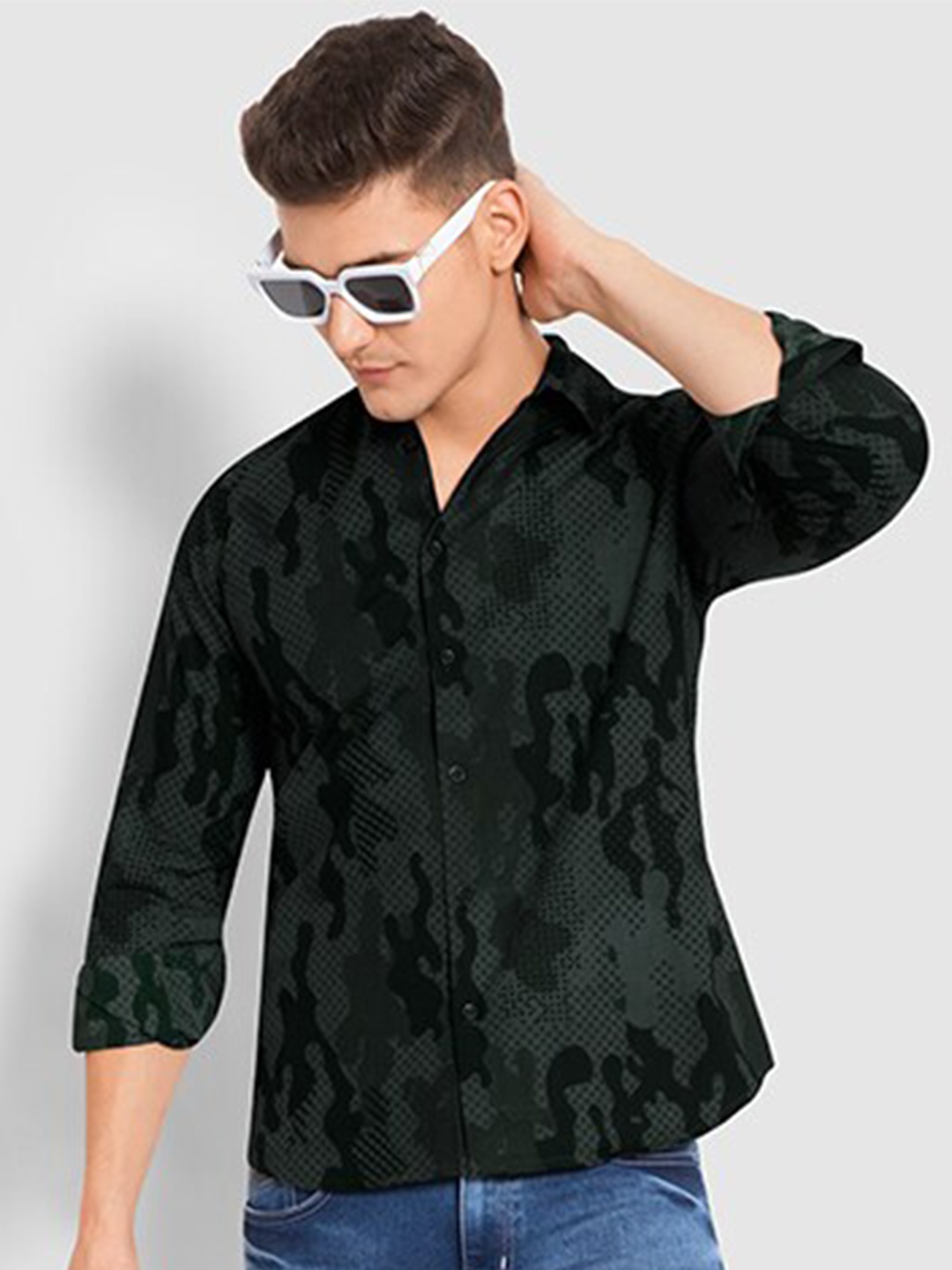 

Beyoung Abstract Printed Spread Collar Twill Cotton Casual Shirt, Black