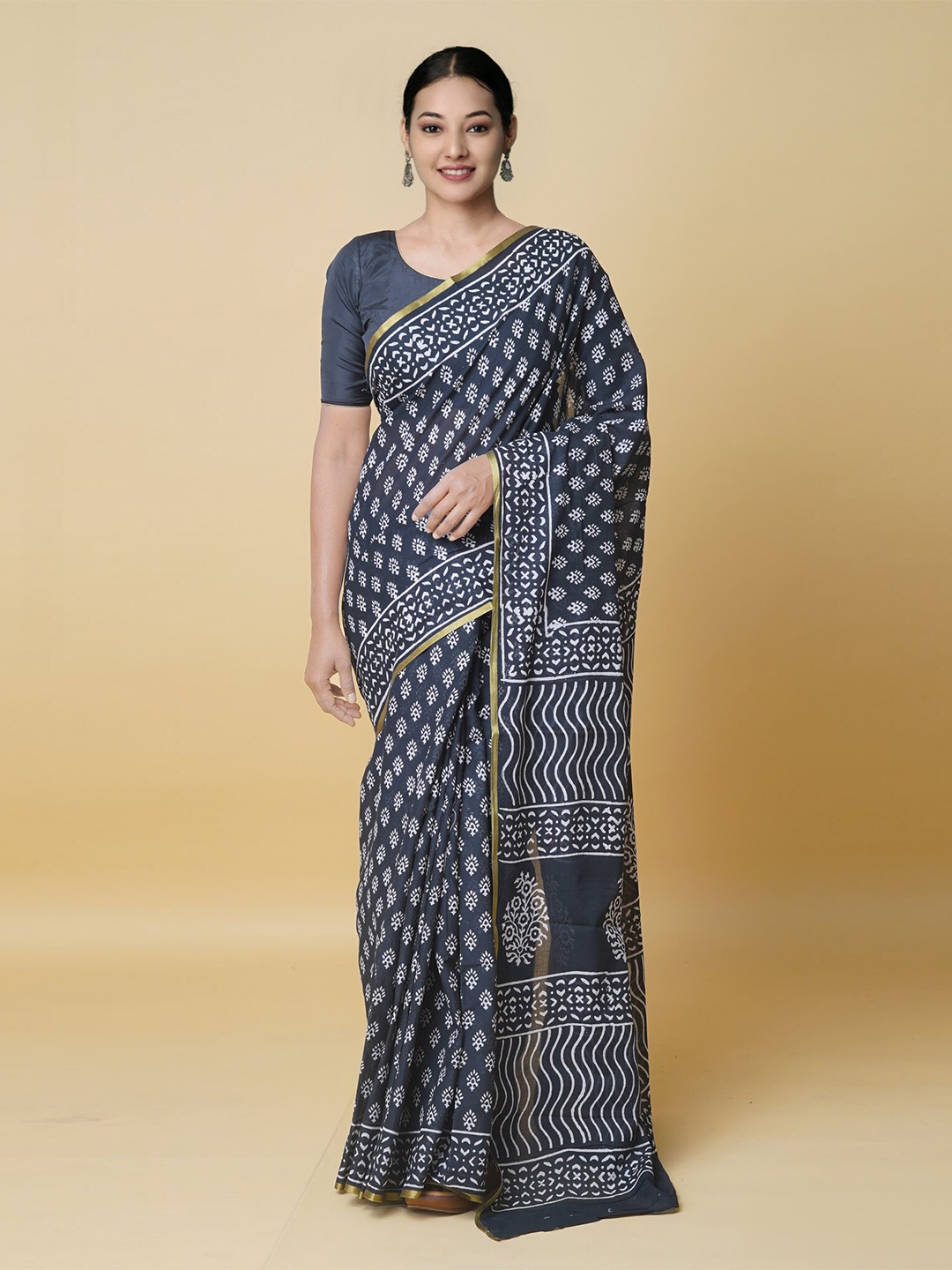 

Unnati Silks Ethnic Motifs Printed Zari Detailed Pure Cotton Block Print Saree, Black