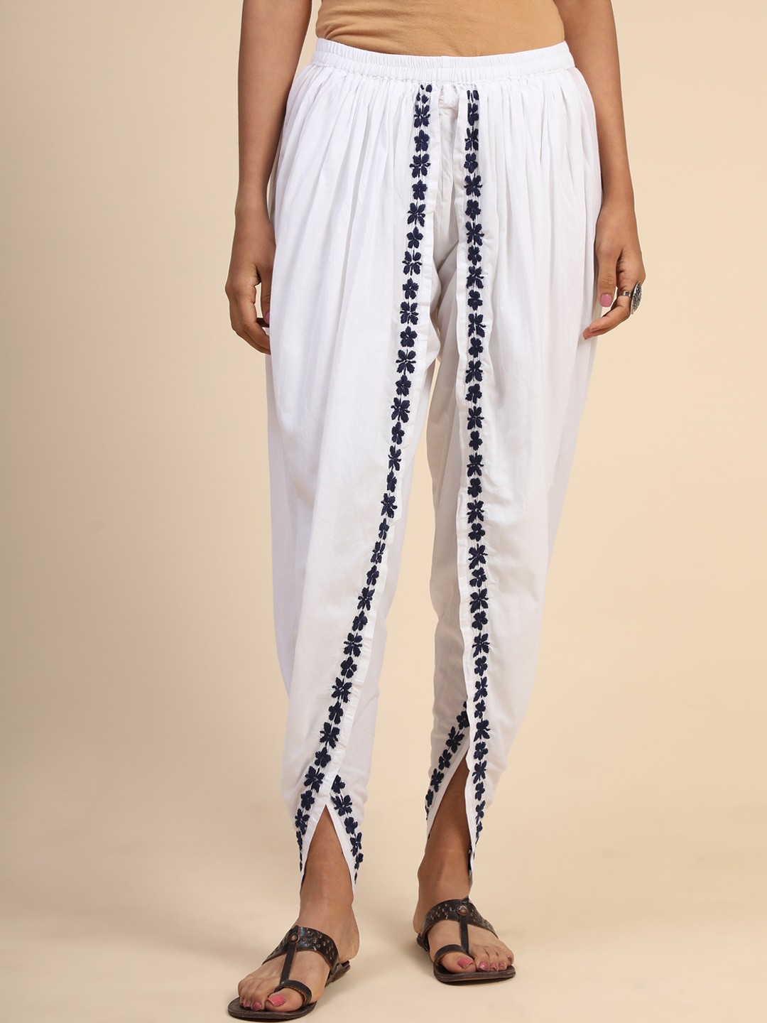 

HOUSE OF KARI Women Floral Embroidered Cotton Chikankari Dhoti Pant, White