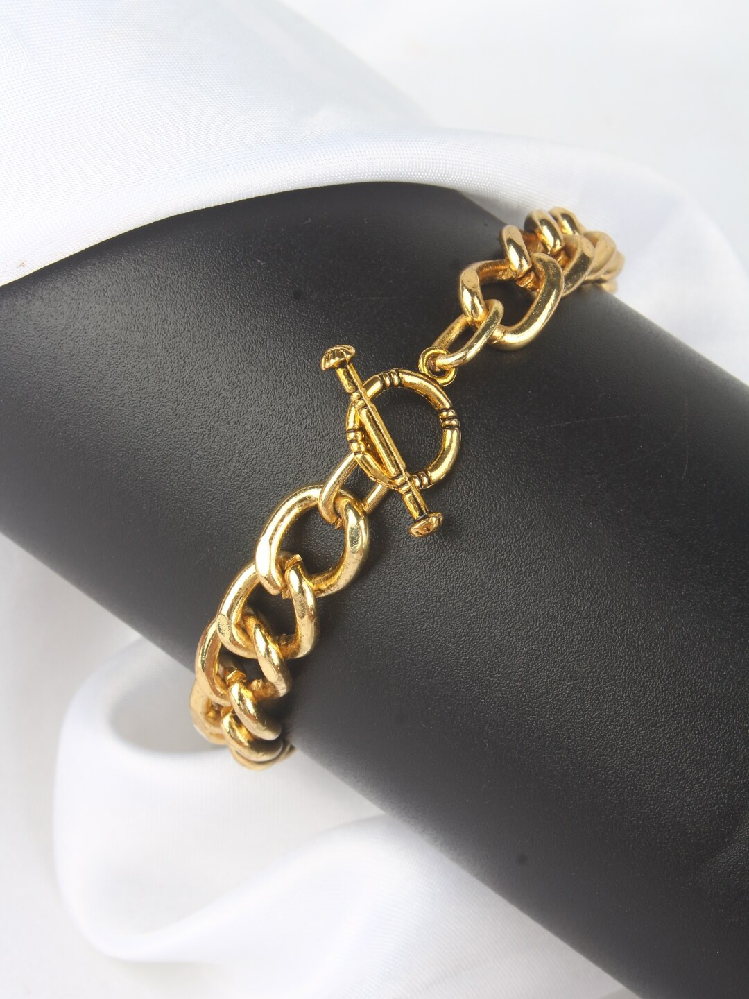 

Stylecast X KPOP Brass Gold-Plated Link Bracelet
