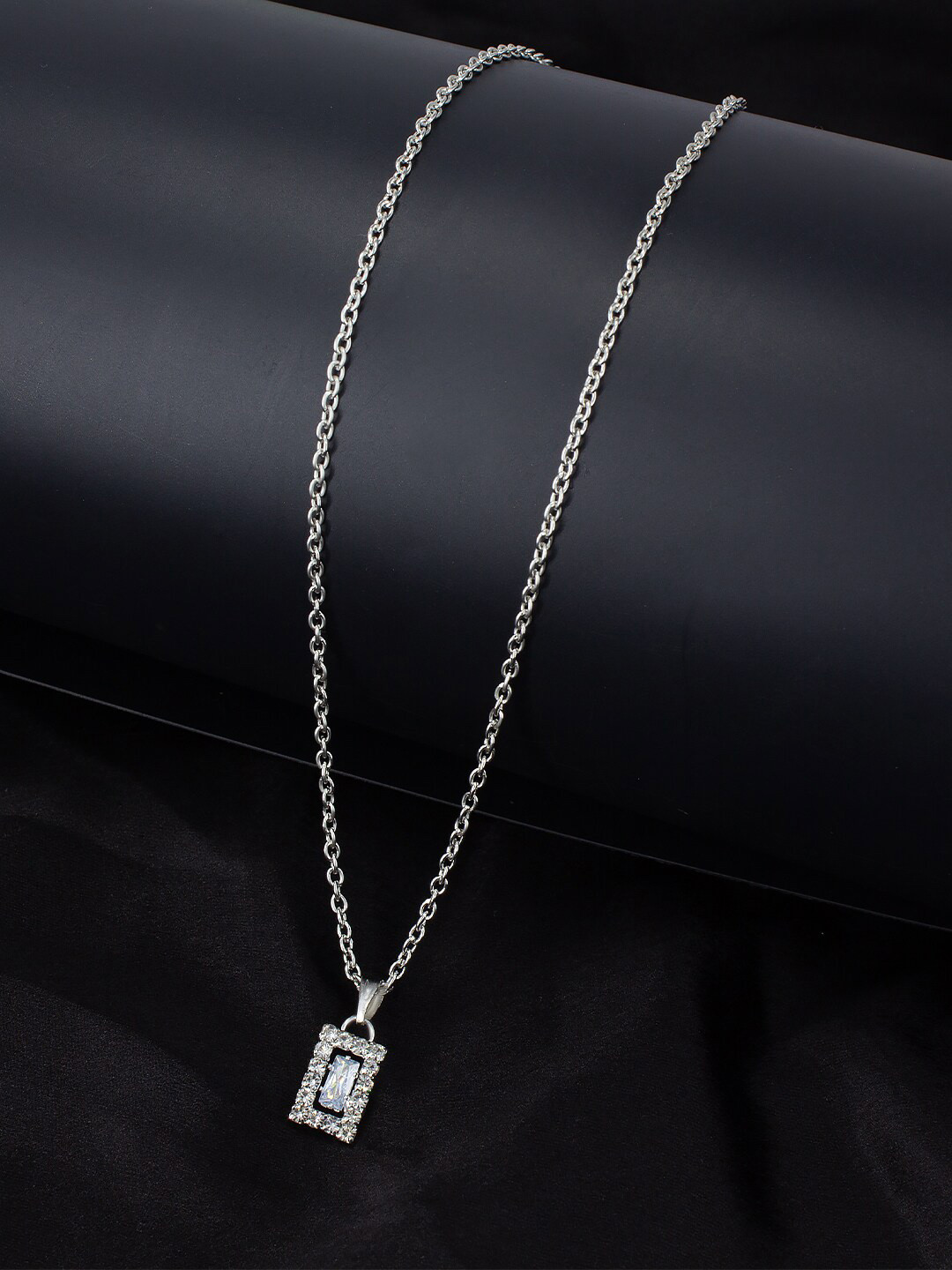 

PRIVIU Silver-Plated Rectangular Stone Studded Stainless Steel Pendant Chain