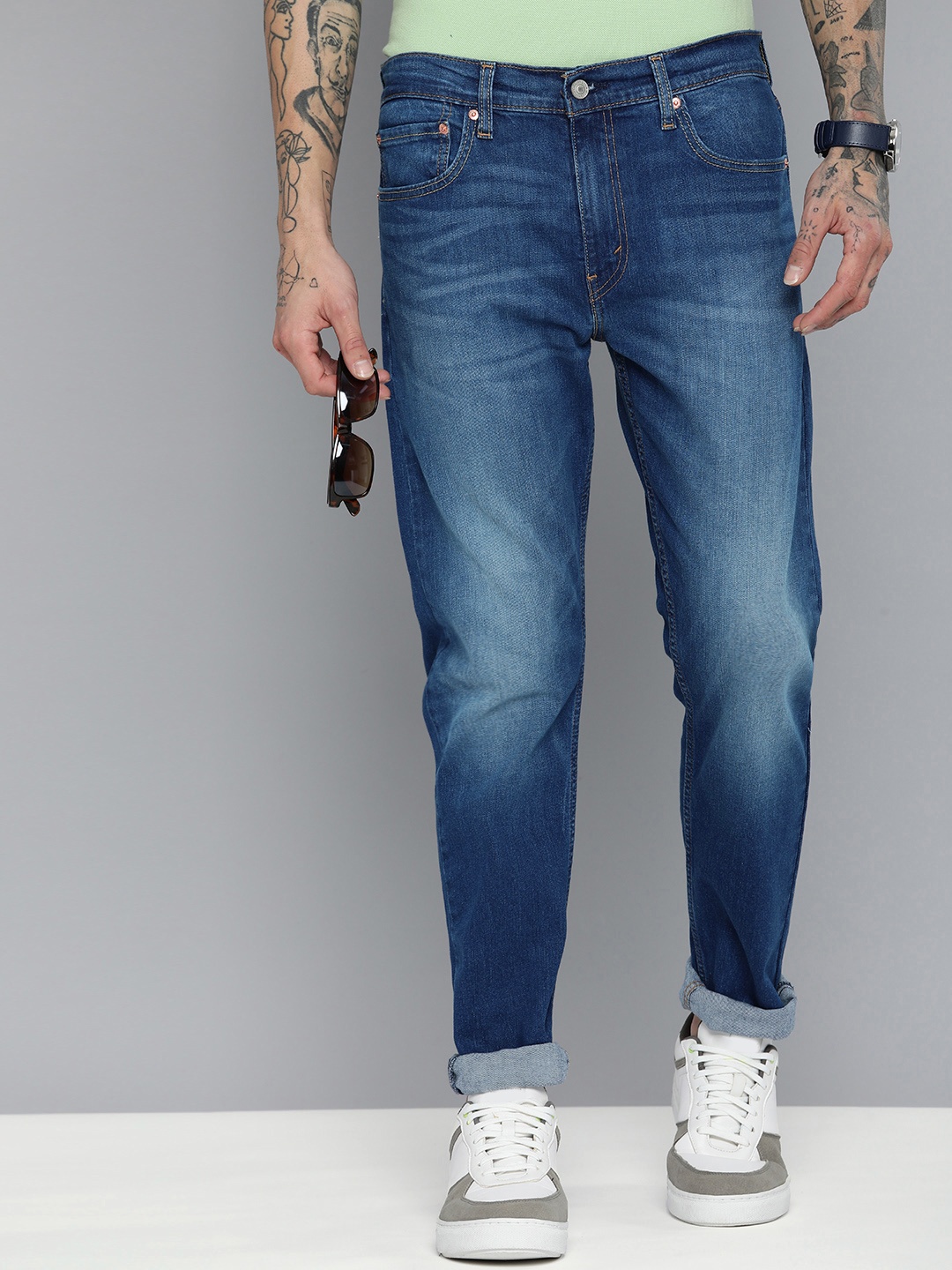 

Levis Men 512 Tapered Fit Heavy Fade Stretchable Jeans, Blue