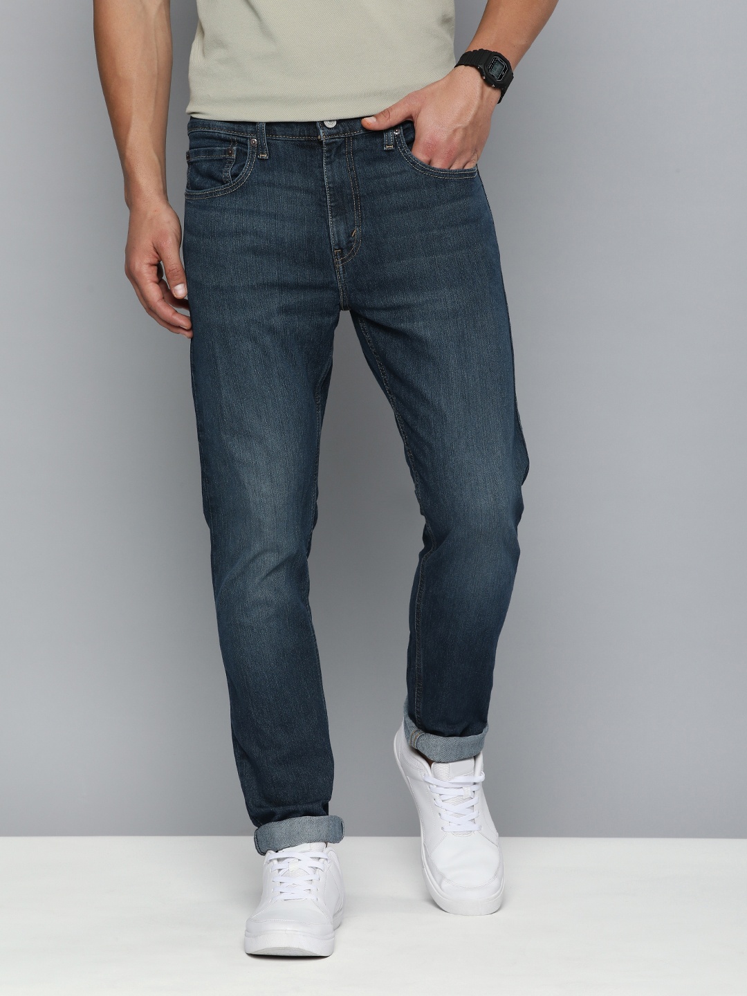 

Levis Men 512 Slim Fit Light Fade Stretchable Jeans, Blue