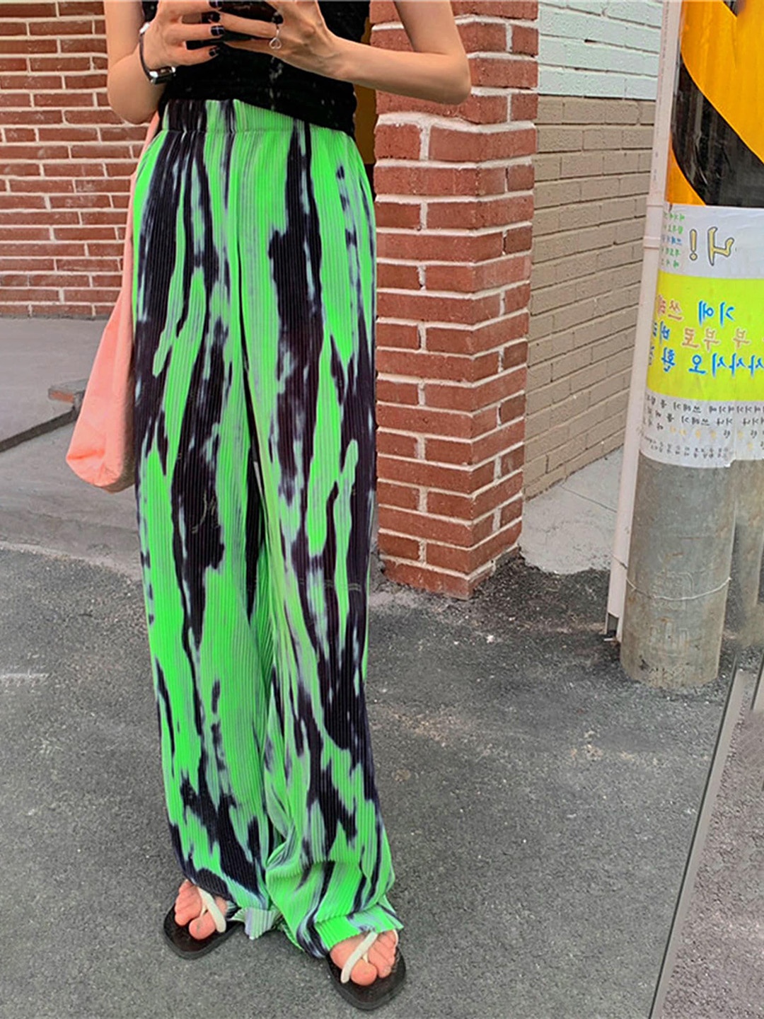 

LULU & SKY Women Abstract Printed High-Rise Parallel Trousers, Green
