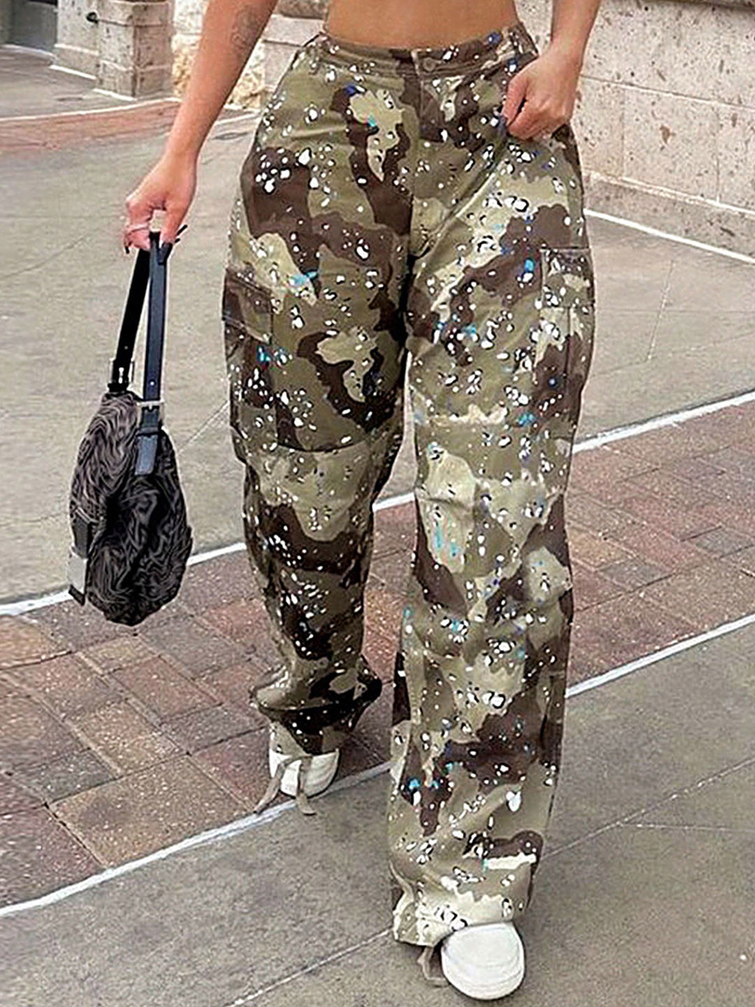 

LULU & SKY Women Camouflage Printed Loose Fit Mid-Rise Cargos, Green