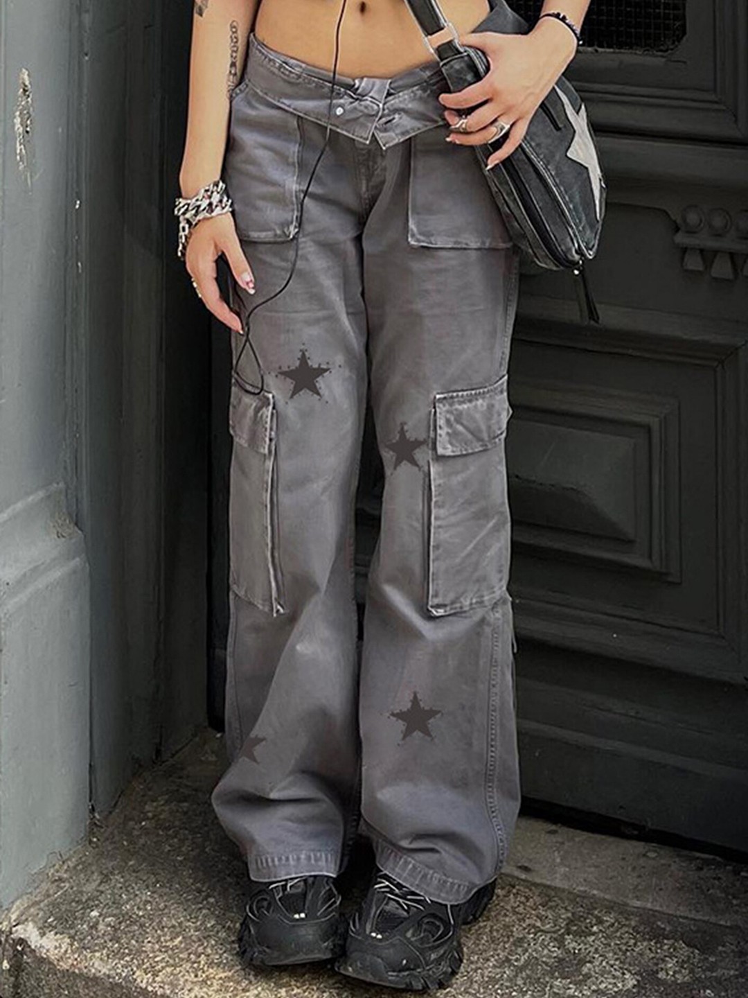 

LULU & SKY Women Straight Fit Mid-Rise Clean Look Printed Stretchable Cargo Jeans, Grey