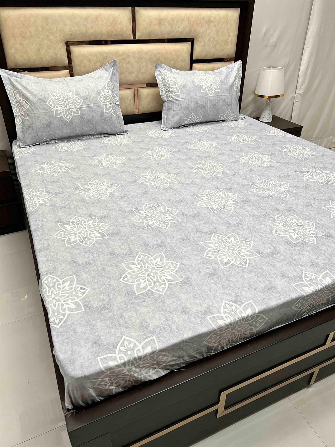 

Pure Decor Sapphire Grey Floral Cotton 330 TC Fitted King Bedsheet with 2 Pillow Covers