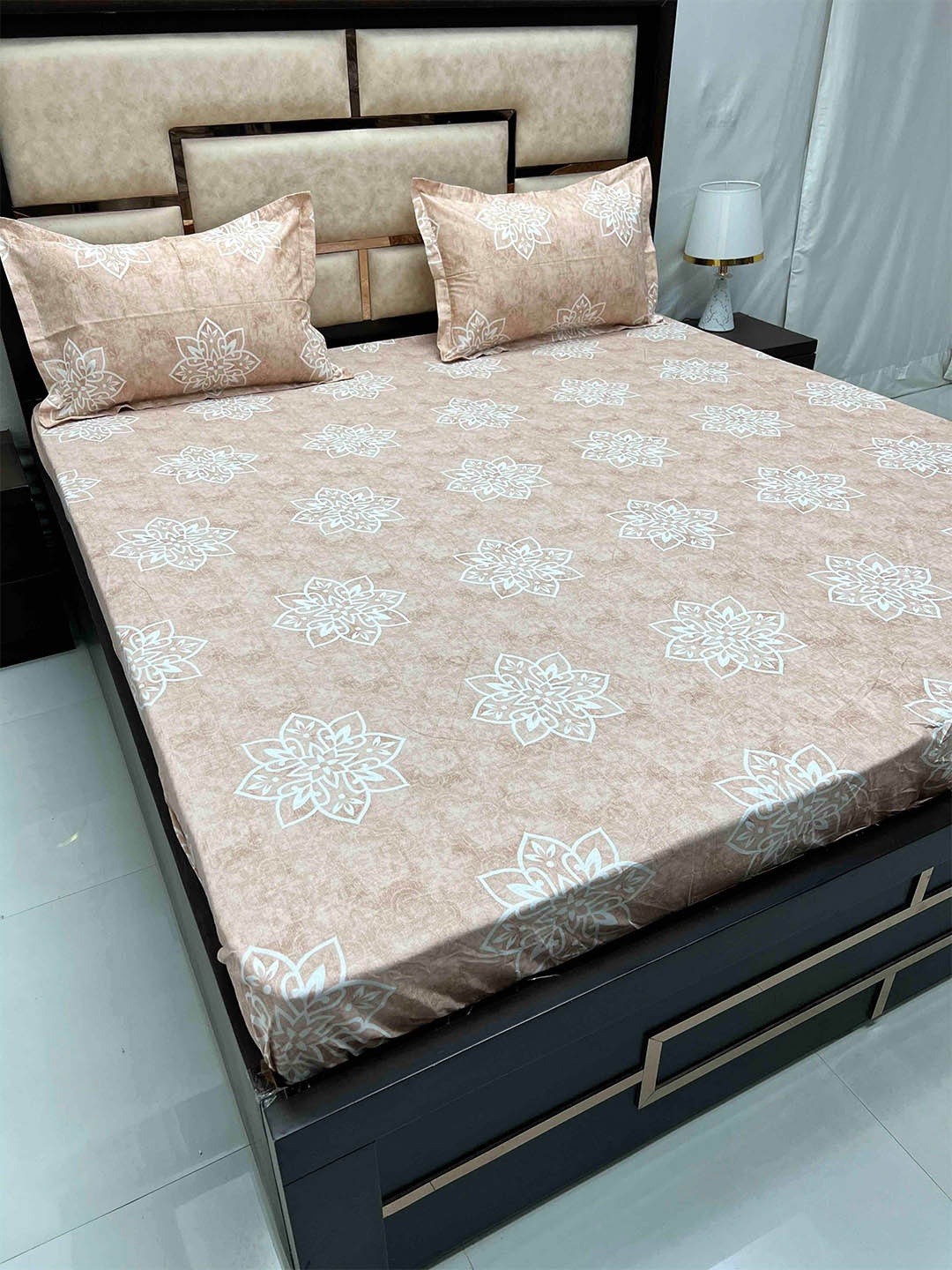 

Pure Decor Sapphire Peach Floral Cotton 330 TC Fitted King Bedsheet & 2 Pillow Covers