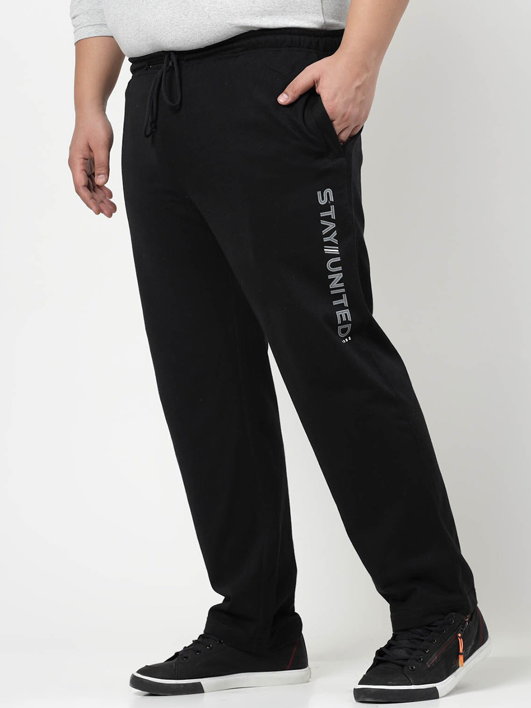 

plusS Men Plus Size Black Straight Fit Mid-Rise Typography Printed Cotton Track Pants