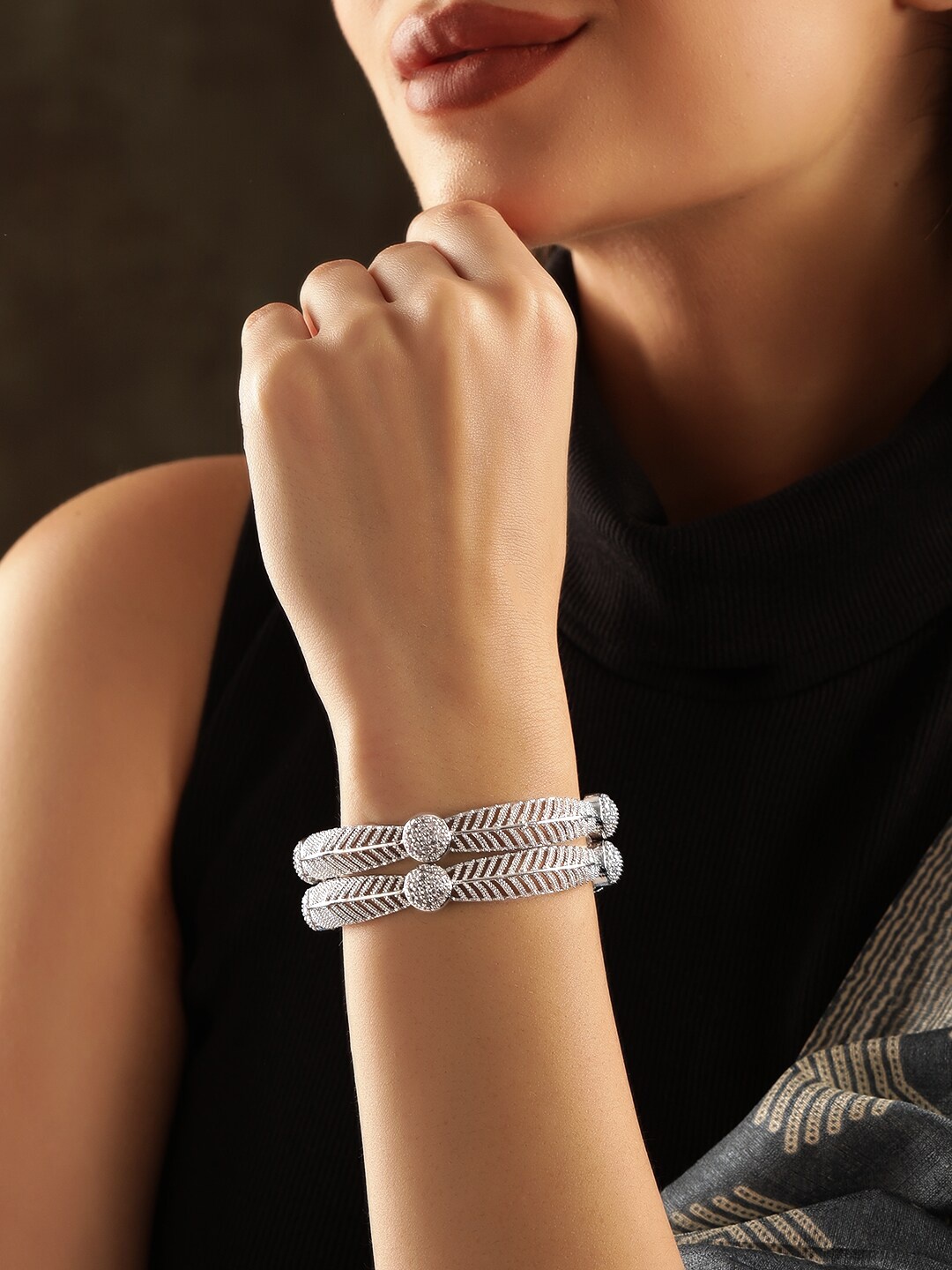 

Rubans Set Of 2 Rhodium PlatedBangles, Silver
