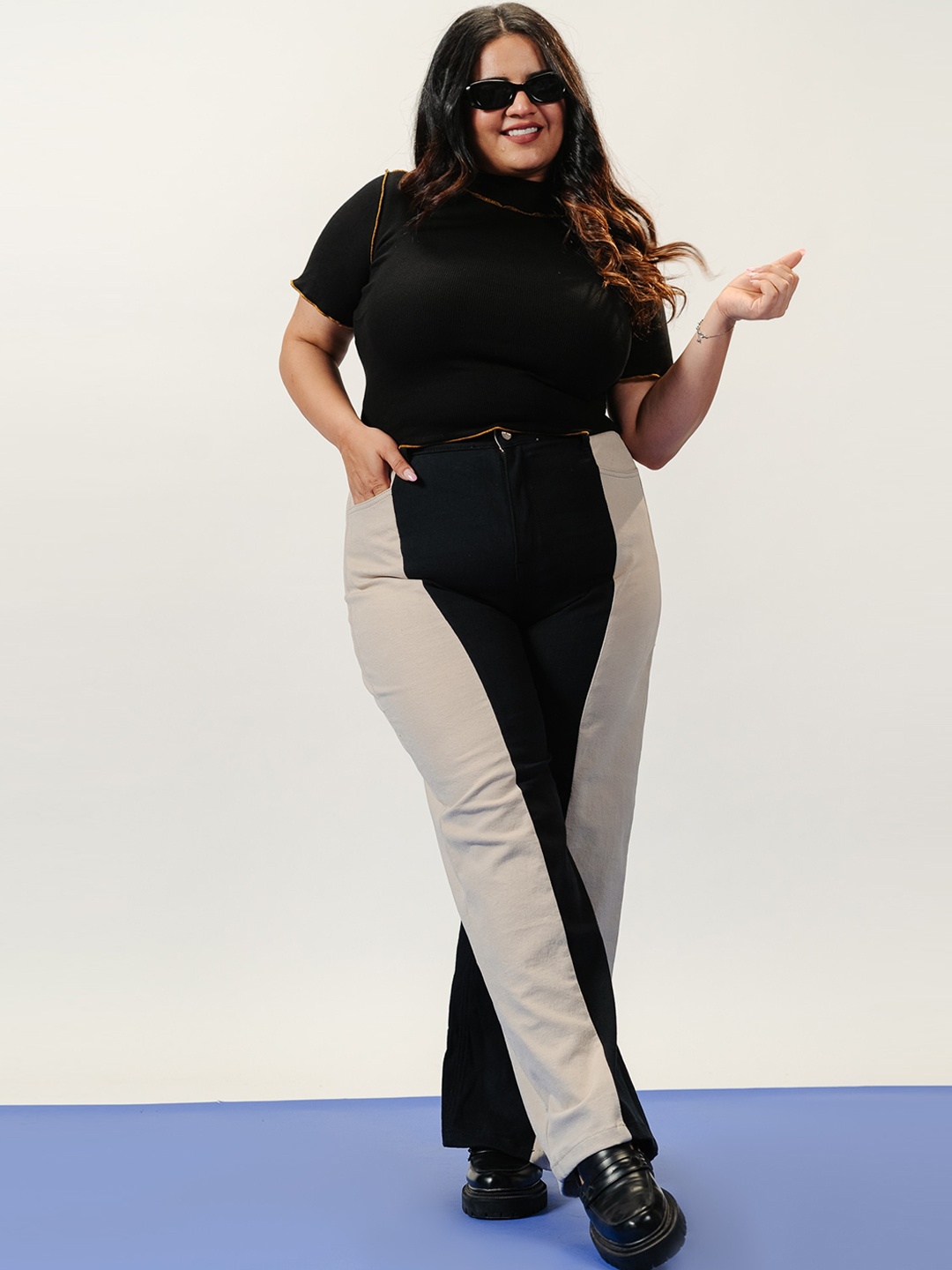 

FREAKINS Women Straight Fit Colourblocked High Rise Clean Look Jeans, Black