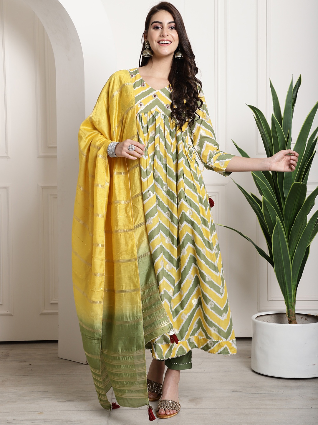 

Rajnandini Chevron Printed Empire Zardozi Pure Cotton Kurta With Trousers & Dupatta, Yellow