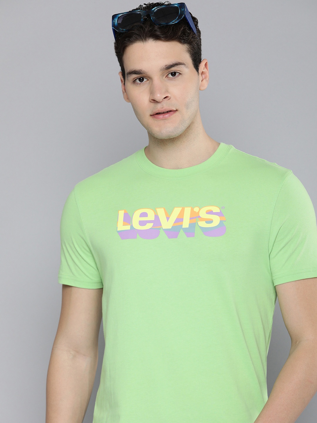 

Levis Men Brand Logo Printed Pure Cotton T-shirt, Green