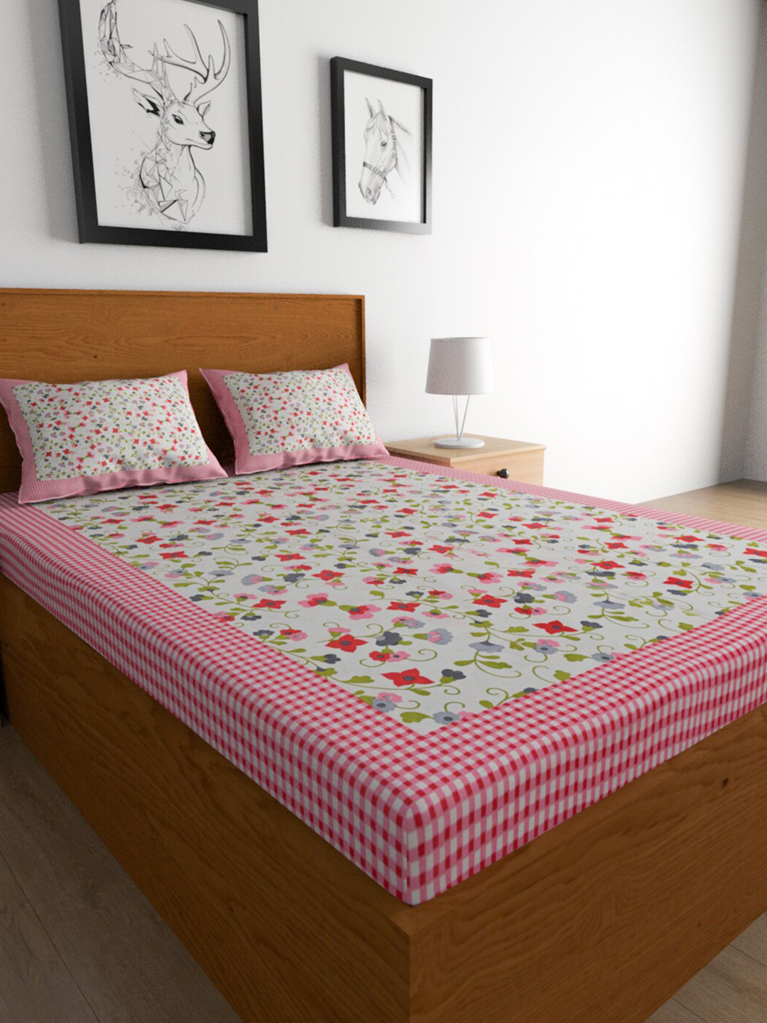 

Urban Magic Pink & White Floral Cotton 104 TC Queen Bedsheet With 2 Pillow Covers