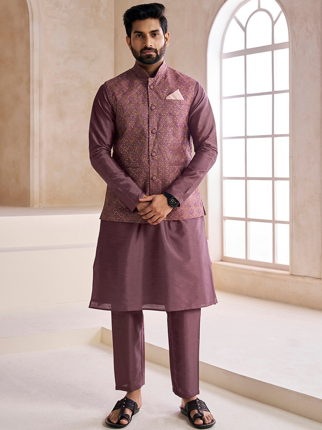 

Inddus Mandarin Collar Regular Kurta with Trousers And Embellished Nehru Jacket, Mauve