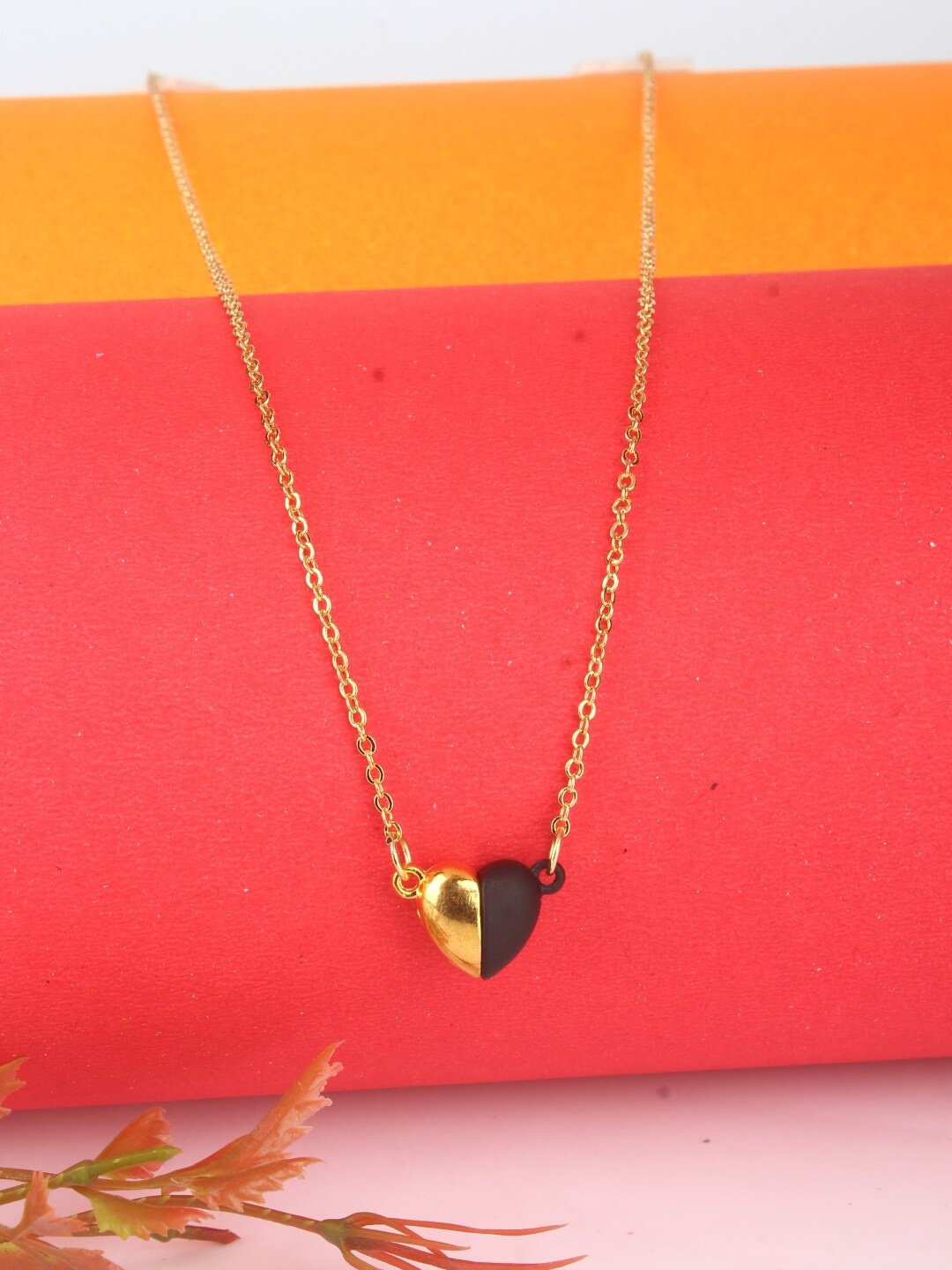 

Stylecast X KPOP Gold-Plated Heart Shaped Chain