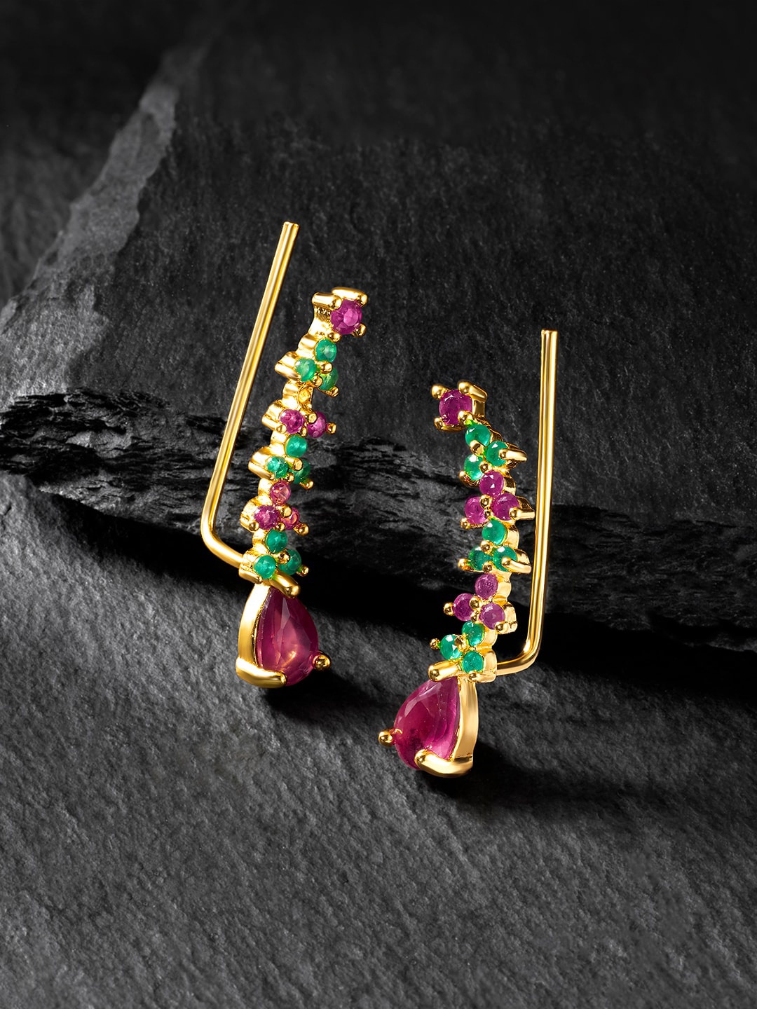 

Peora Gold Plated Cubic Zirconia Contemporary Ear Cuff