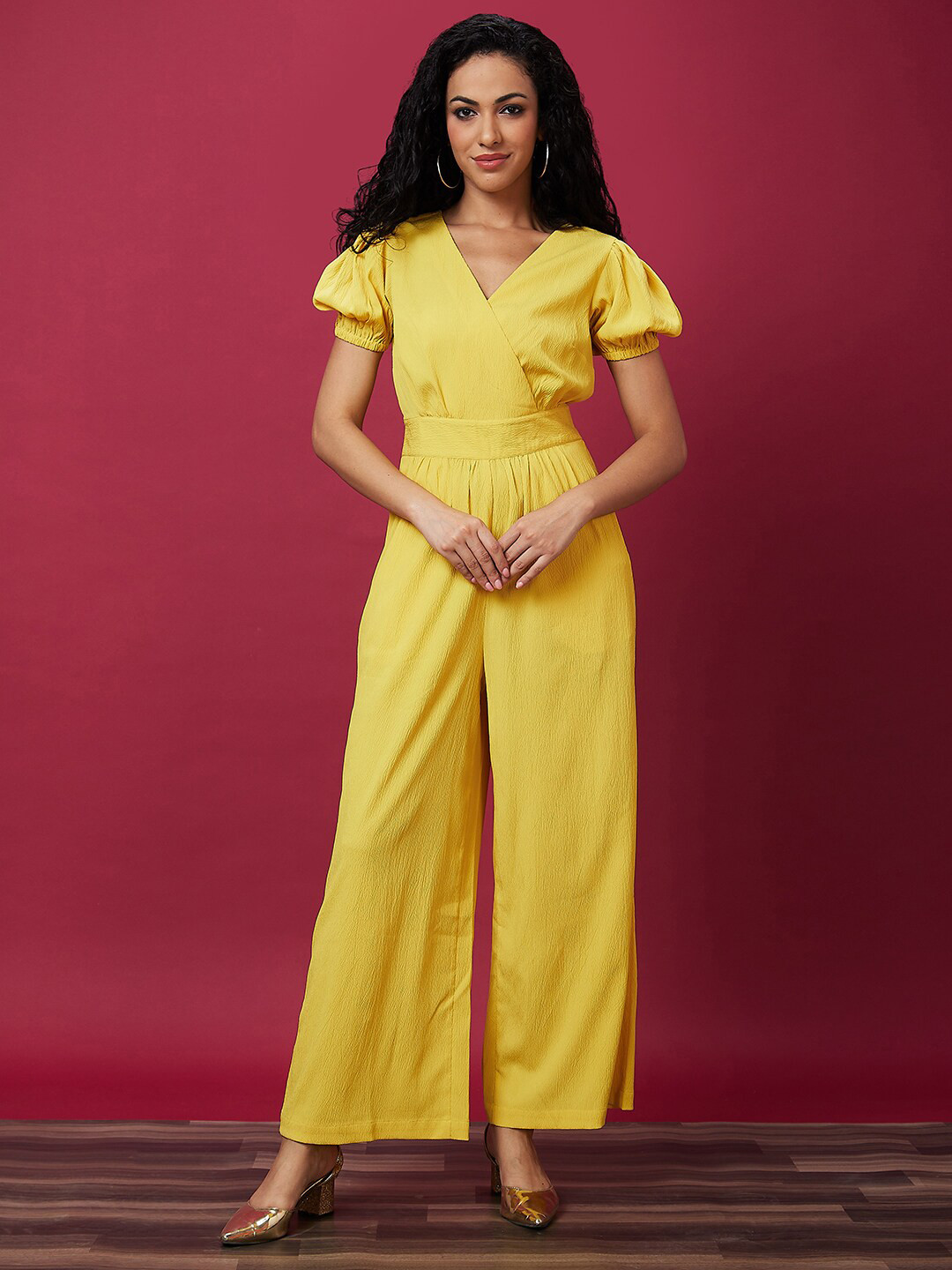 

Globus Yellow V-Neck Puff Sleeves Waist Tie-Ups Basic Jumpsuit