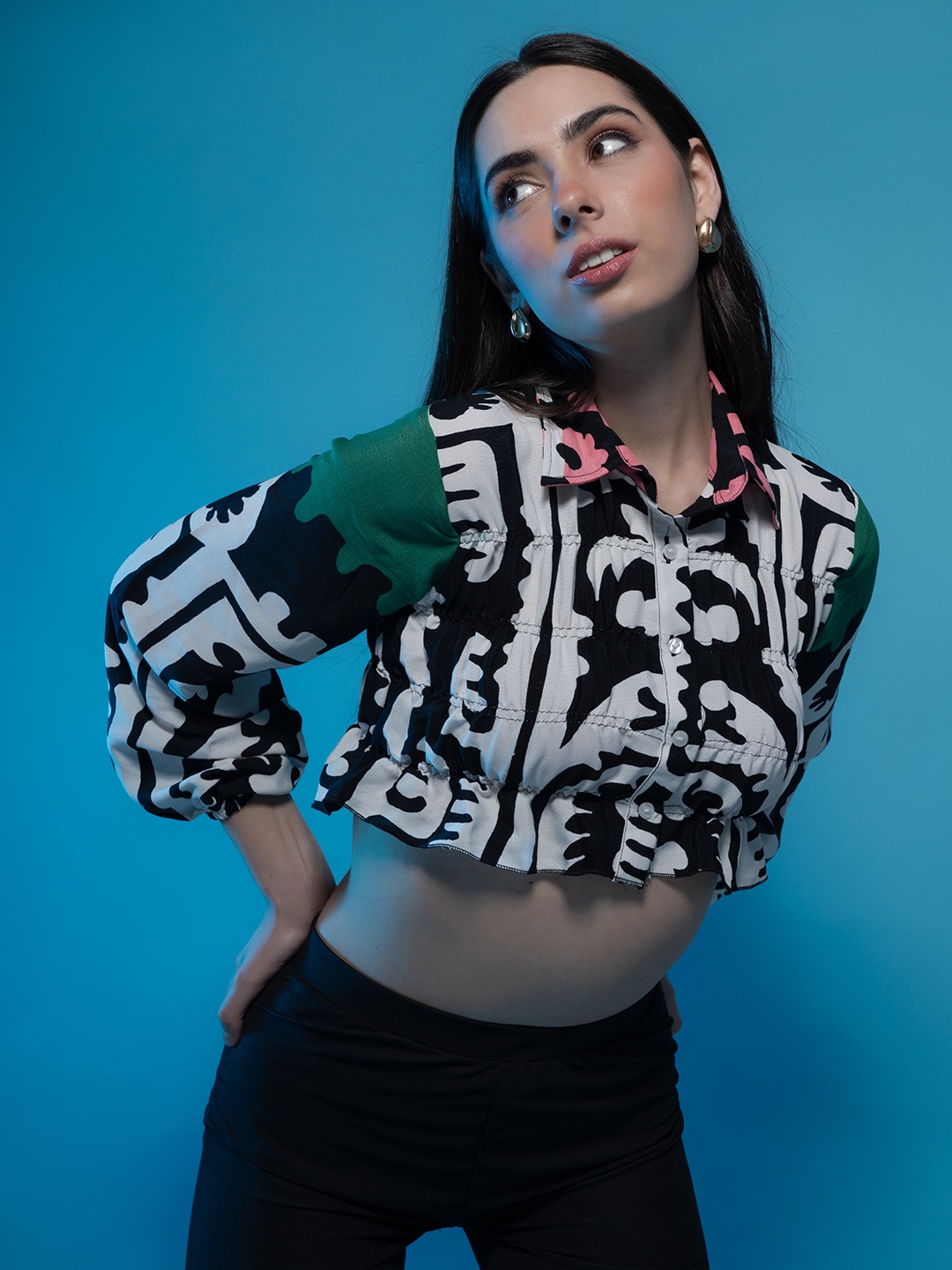 

Stylecast X Hersheinbox Abstract Print Puff Sleeves Shirt Style Crop Top, Black