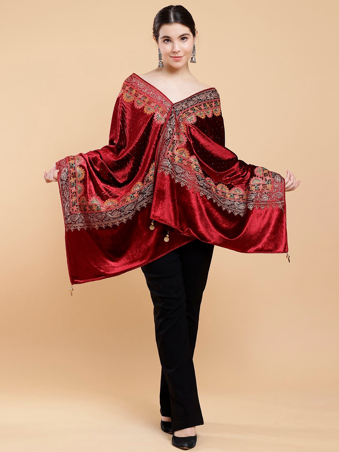 

Moda Chales Ethnic Motifs Embroidered Velvet Stole, Maroon