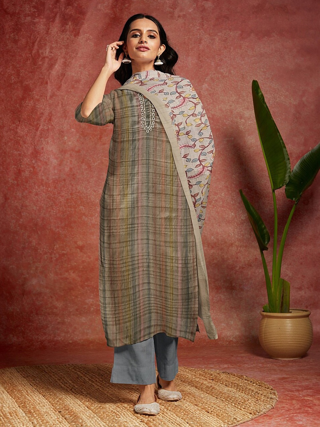 

Libas Geometric Printed Unstitched Dress Material, Green