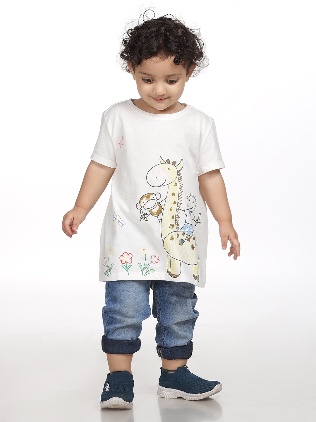 

Huetrap Girls Scribbled Graphic Printed Round Neck T-Shirt, Off white