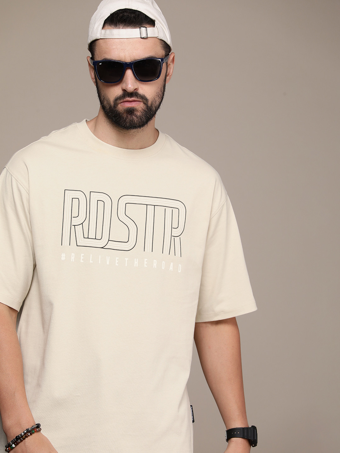 

Roadster Men Typography Printed Relaxed Fit T-shirt, Cream