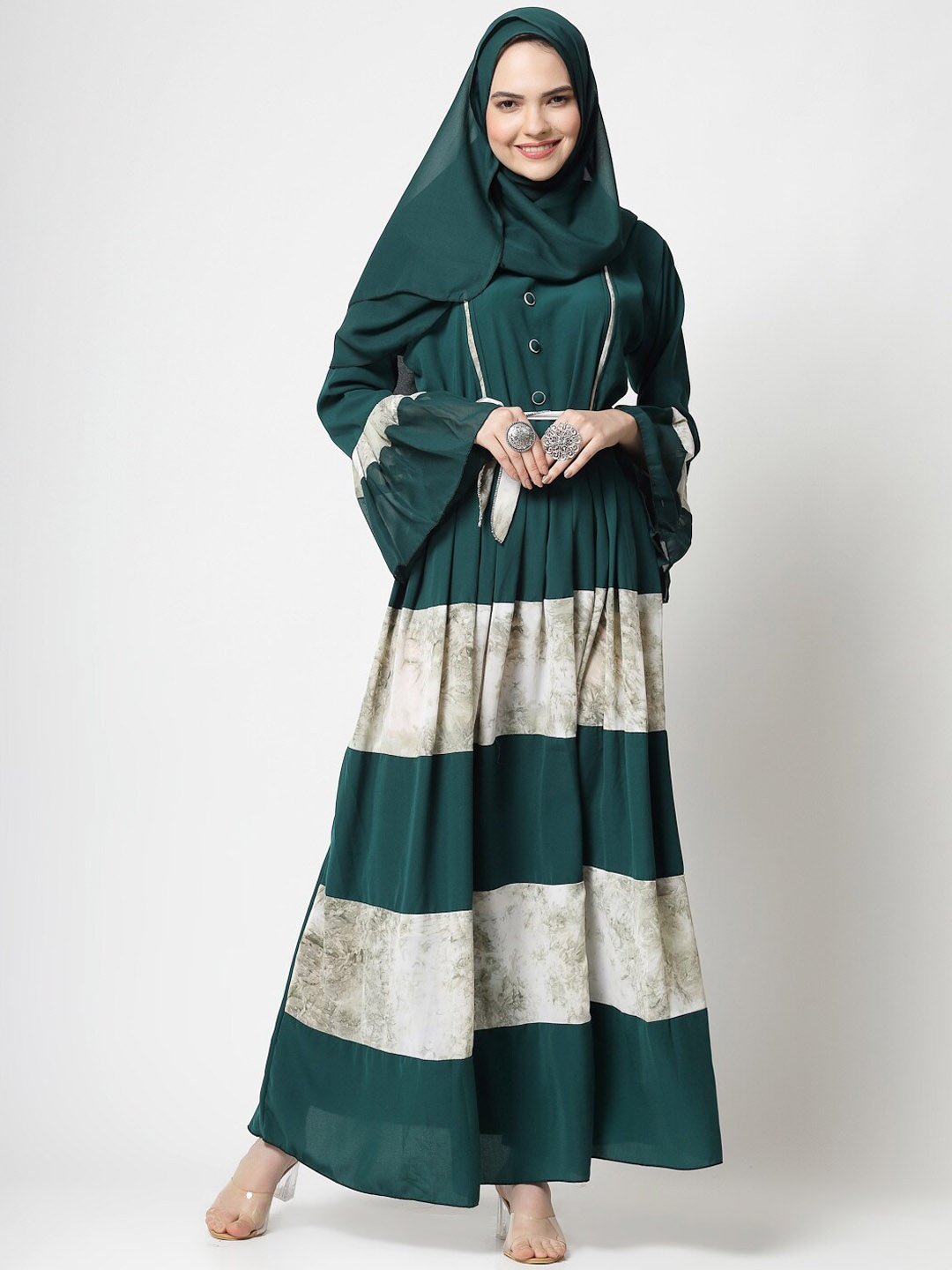 

KLOTTHE Embellished Burqa With Scarves, Green