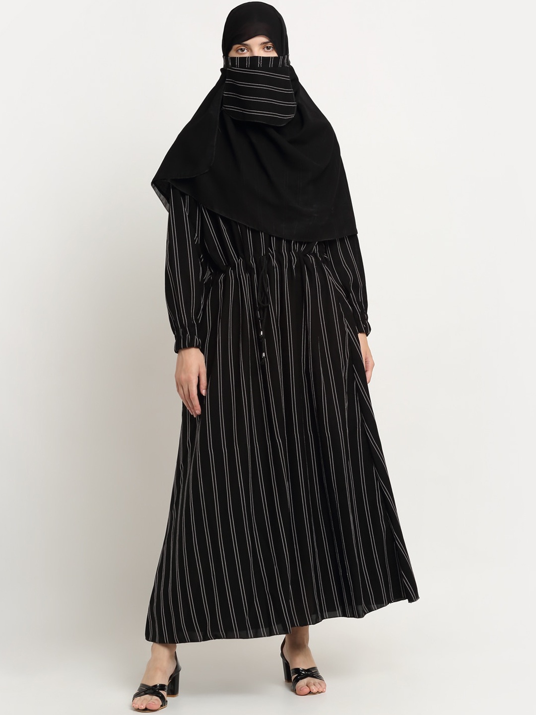 

KLOTTHE Striped Burqa With Scarves, Black