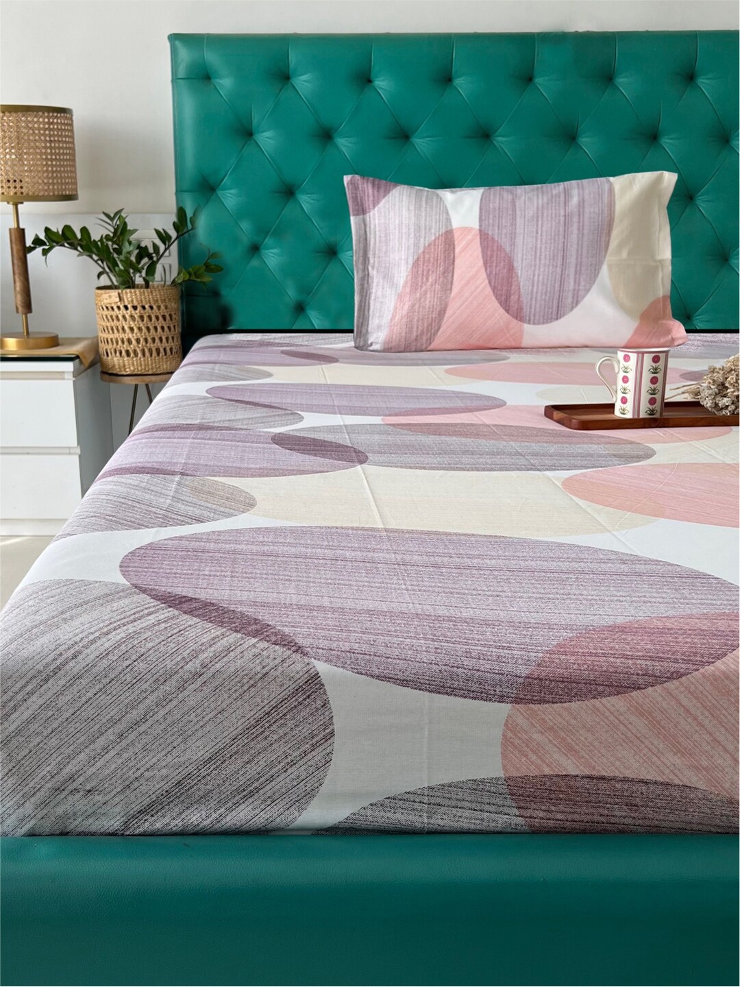 

URBAN SPACE Serene Pink & Purple Geometric Cotton 200 TC Single Bedsheet & 1 Pillow Cover