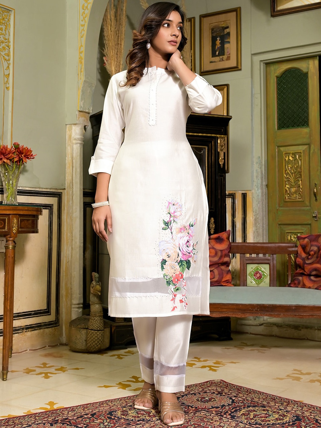 

Yufta Floral Embroidered Patchwork Mandarin Collar Pure Silk Kurta With Trousers, White