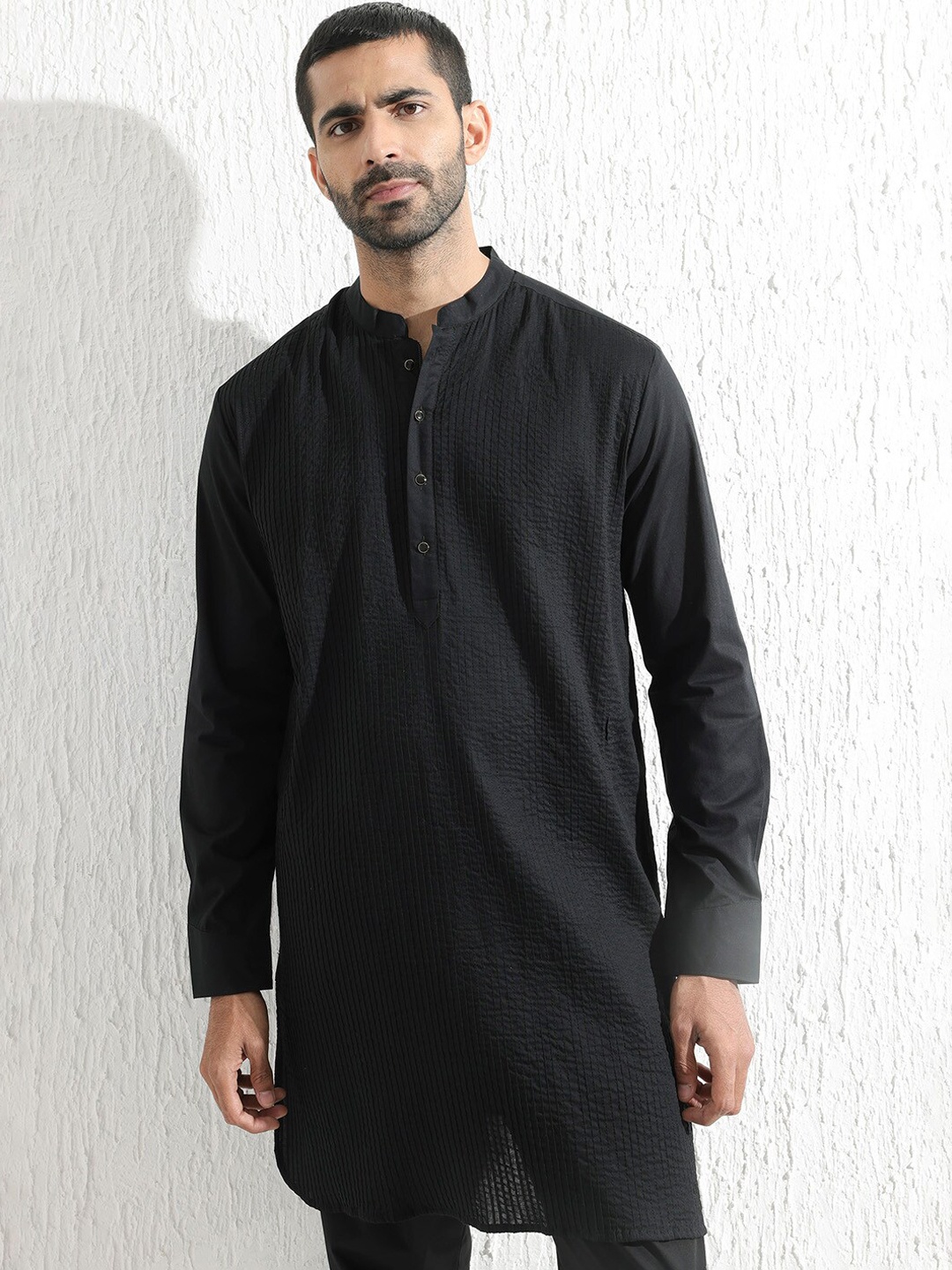 

RARE RABBIT Men Ethnic Regular Fit Mandarin Cotton Kurta, Black
