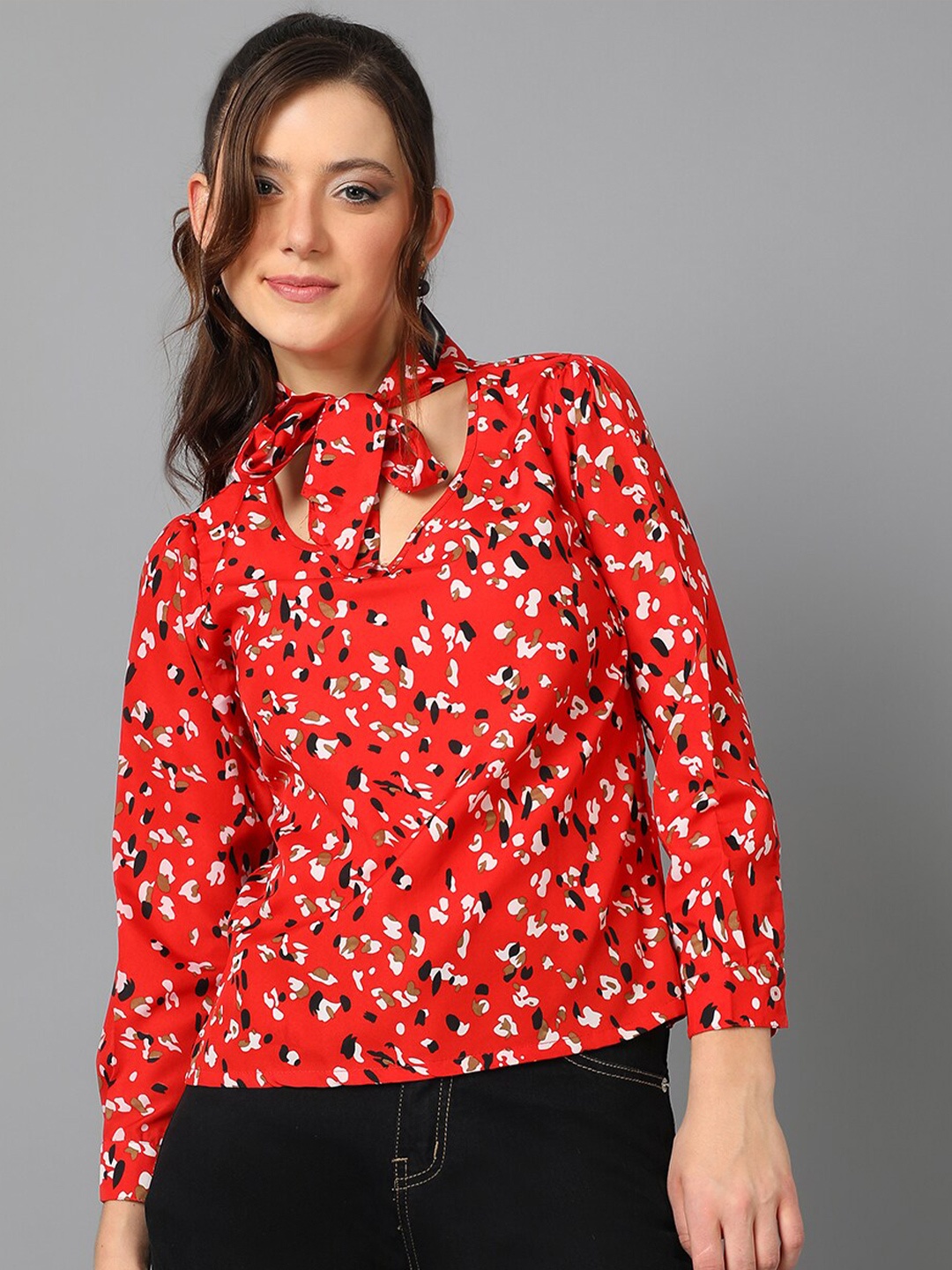 

Kotty Red Floral Printed Tie-Up Neck Puff Sleeve Crepe Top