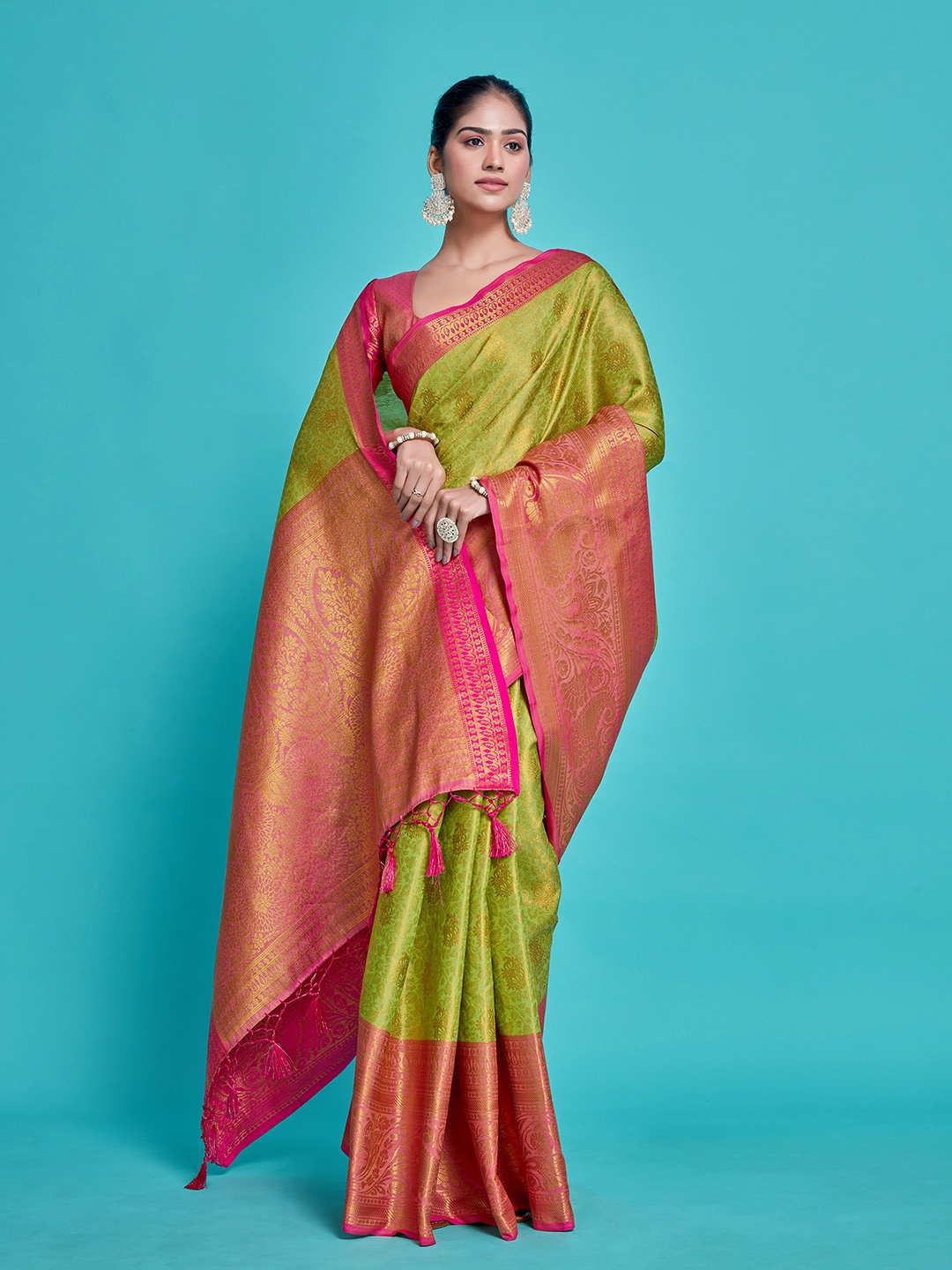 

MIMOSA Ethnic Motifs Woven Design Zari Art Silk Kanjeevaram Saree, Green