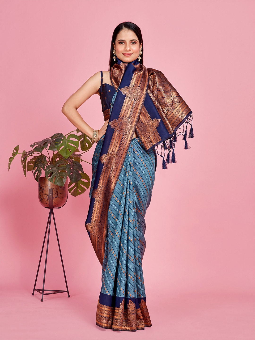 

MIMOSA Striped Zari Kanjeevaram Saree, Turquoise blue