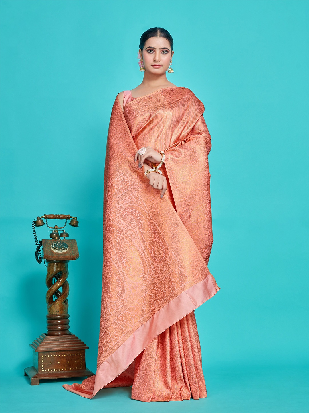 

MIMOSA Paisley Woven Design Zari Art Silk Kanjeevaram Saree, Pink