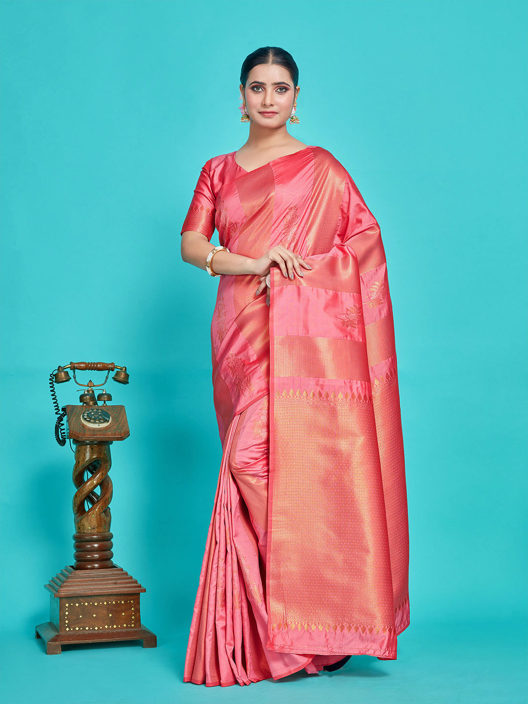 

MIMOSA Striped Zari Kanjeevaram Saree, Pink