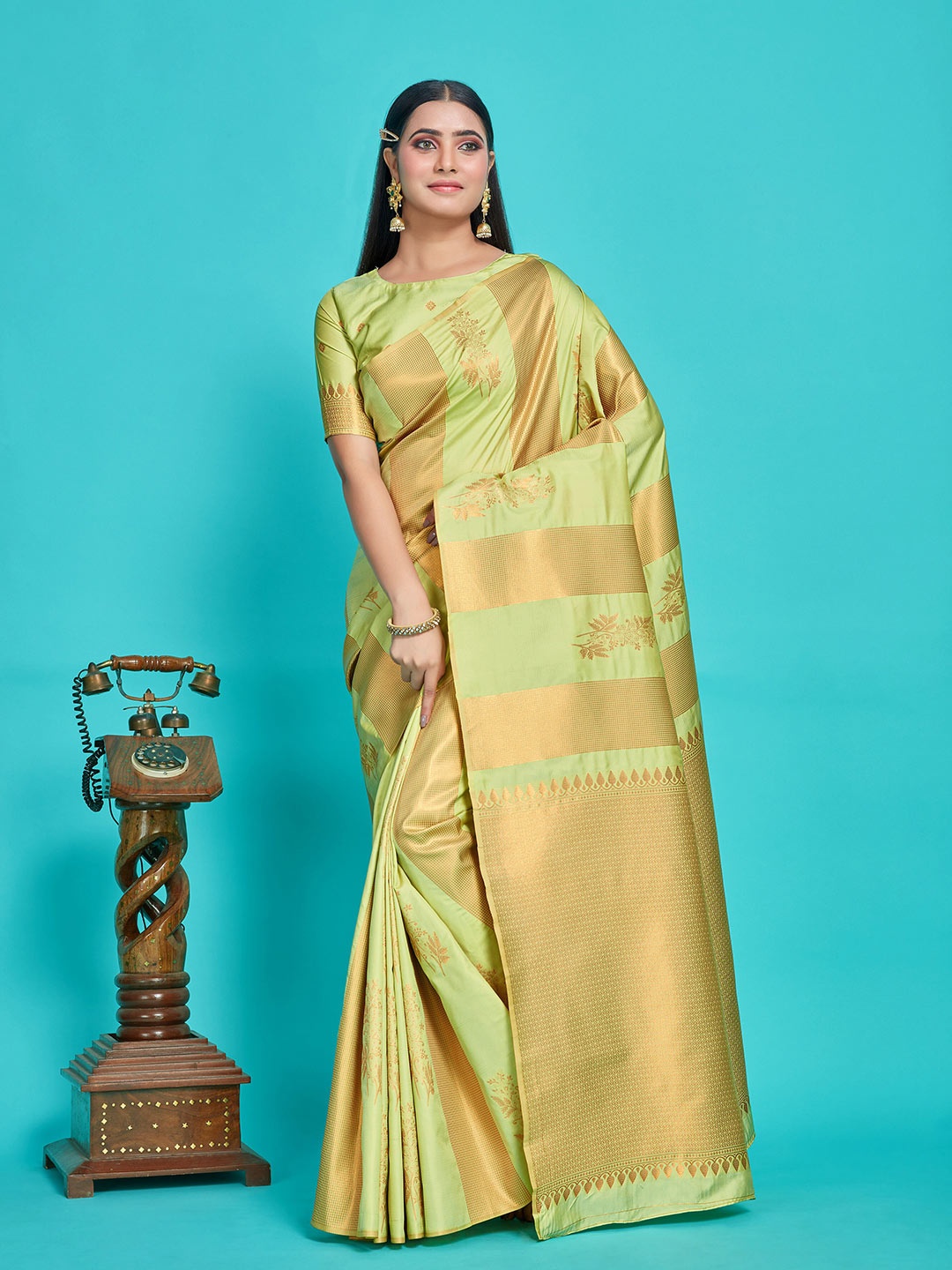 

MIMOSA Striped Zari Art Silk Kanjeevaram Saree, Lime green